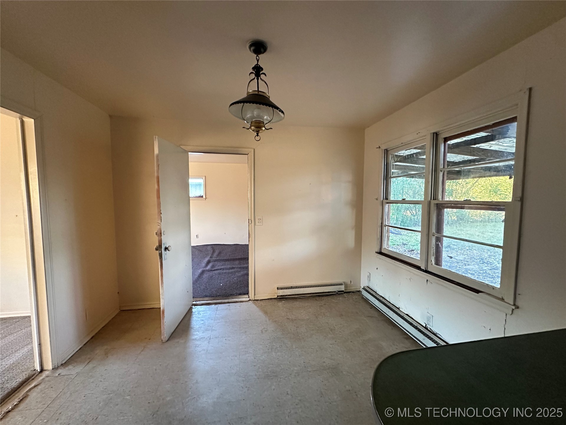 1725 E Elm Lane Property Photo 5