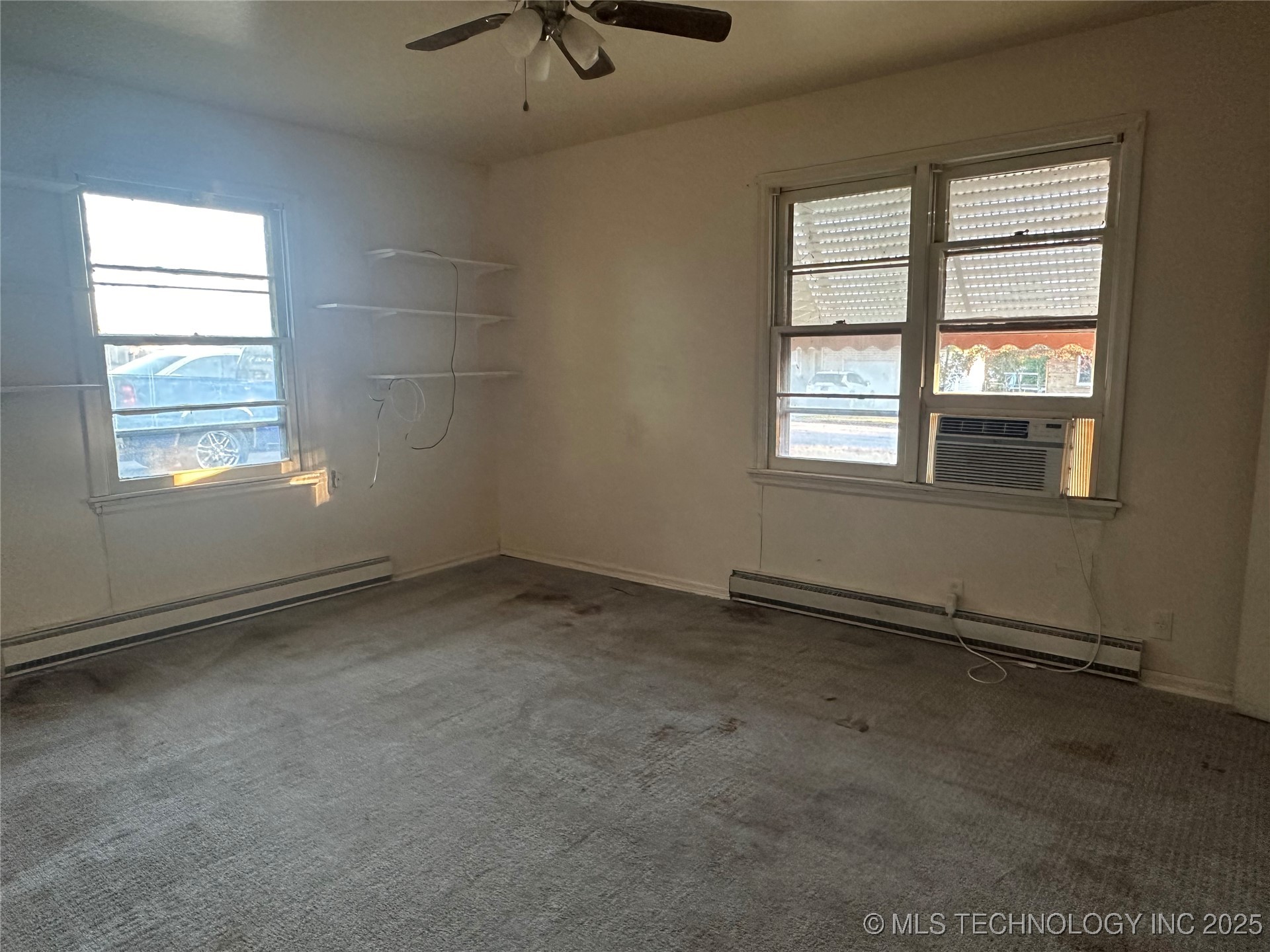 1725 E Elm Lane Property Photo 8