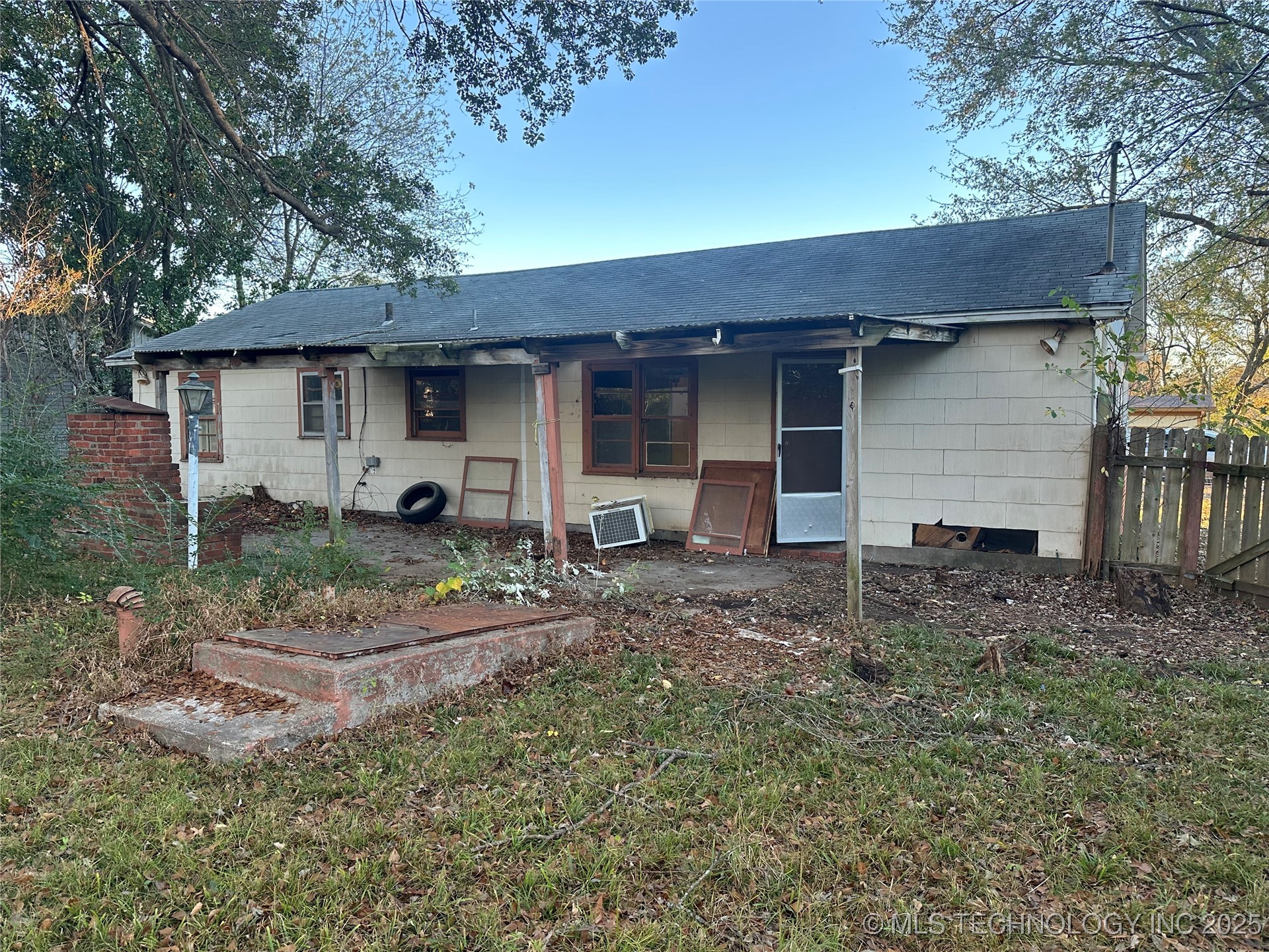 1725 E Elm Lane Property Photo 12