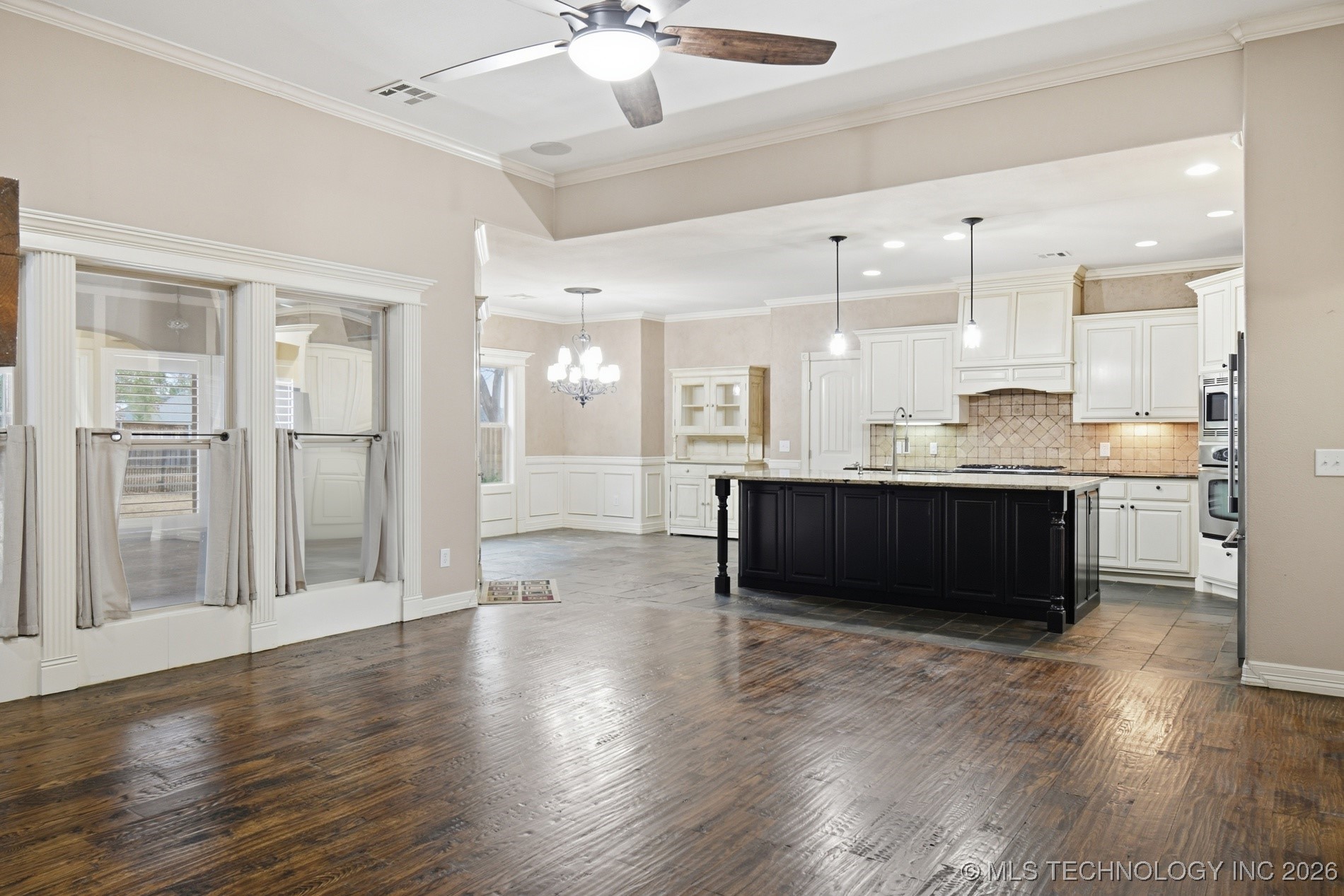 2317 E 138th Street S Property Photo 10