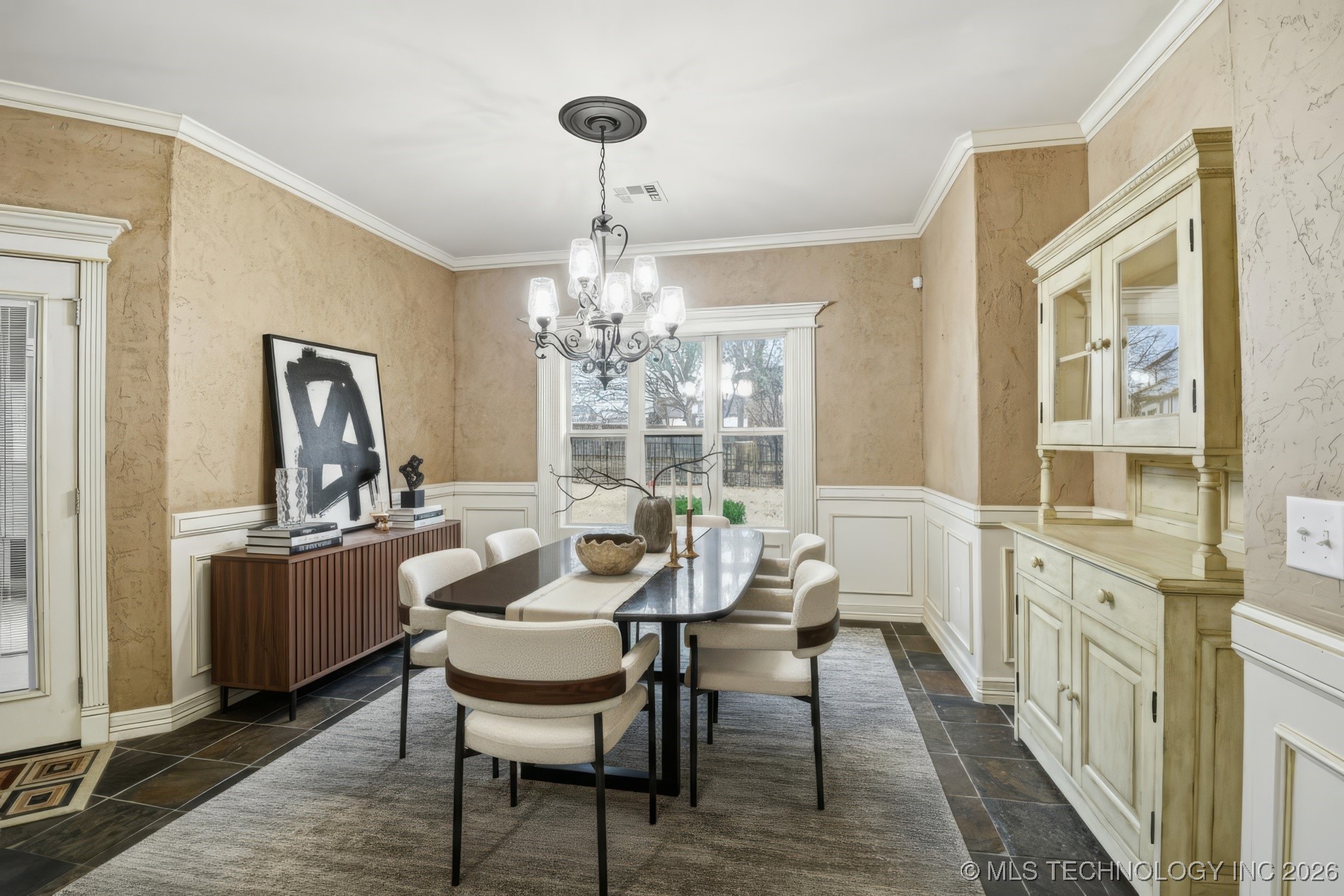 2317 E 138th Street S Property Photo 11