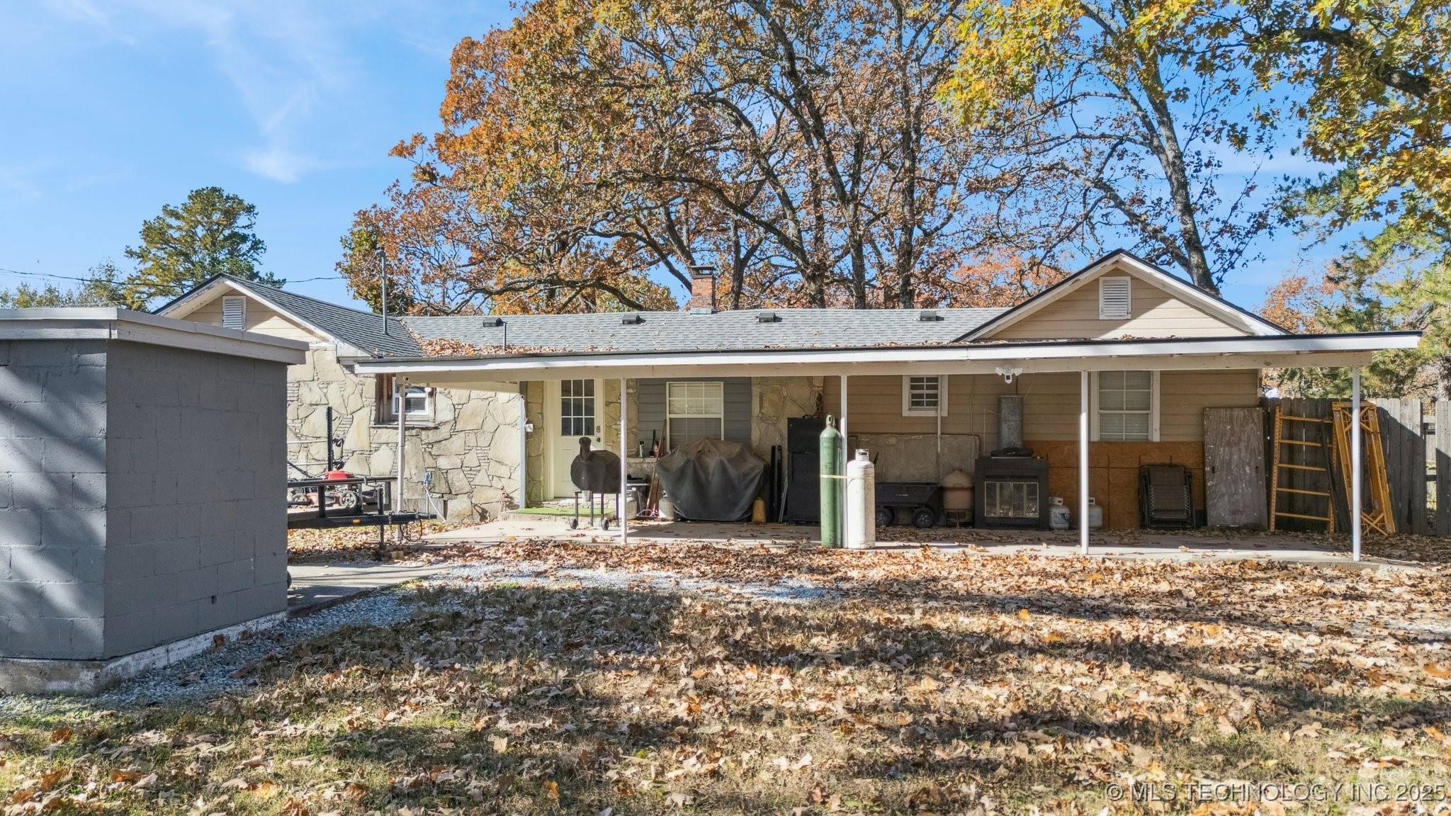 35606 Sportman Road Property Photo 5