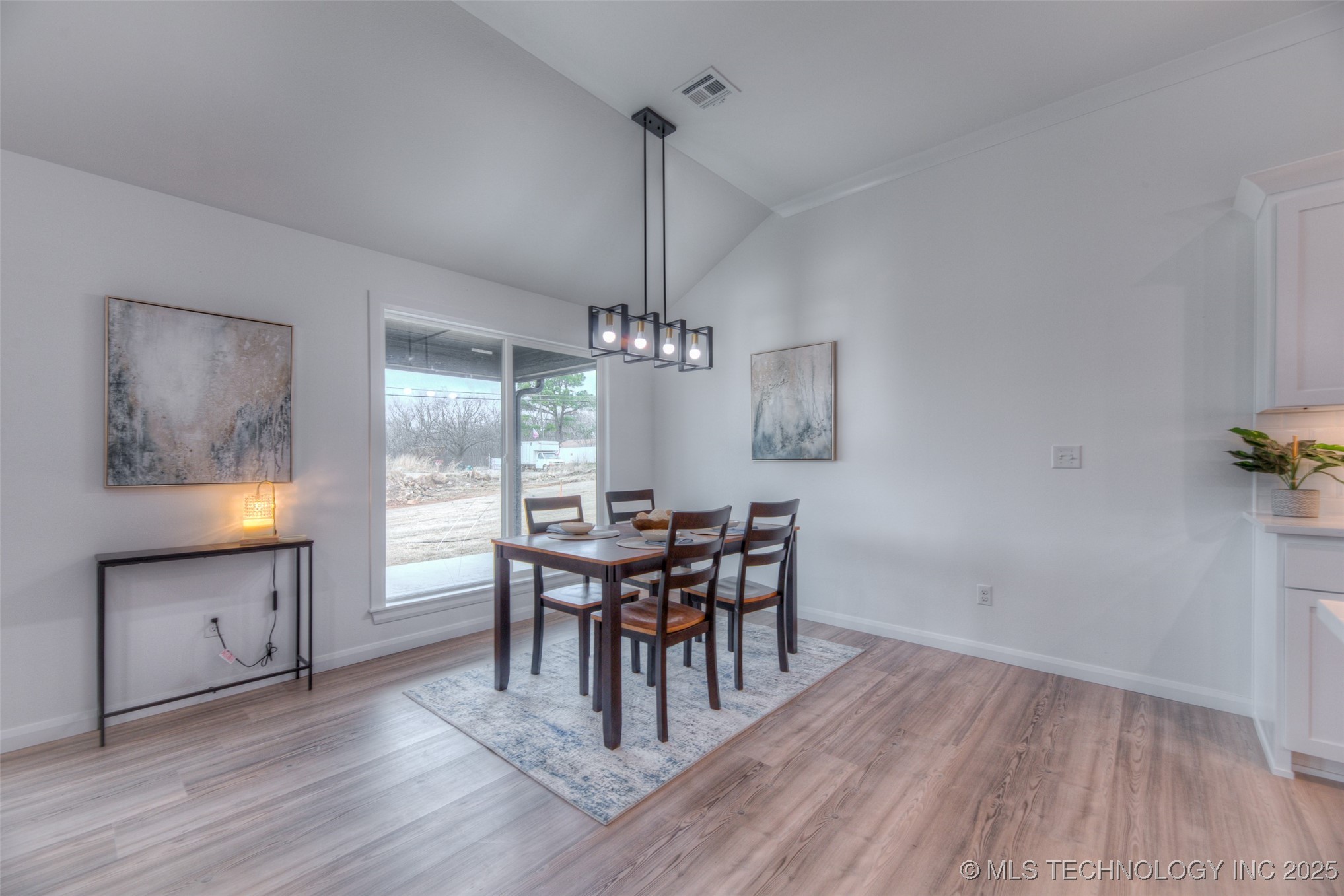 718 N 10th Street Property Photo 5