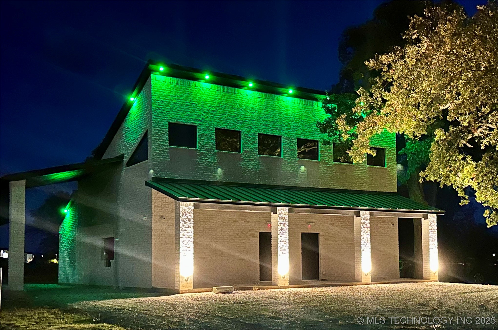 11106 Rogers Road Property Photo 3