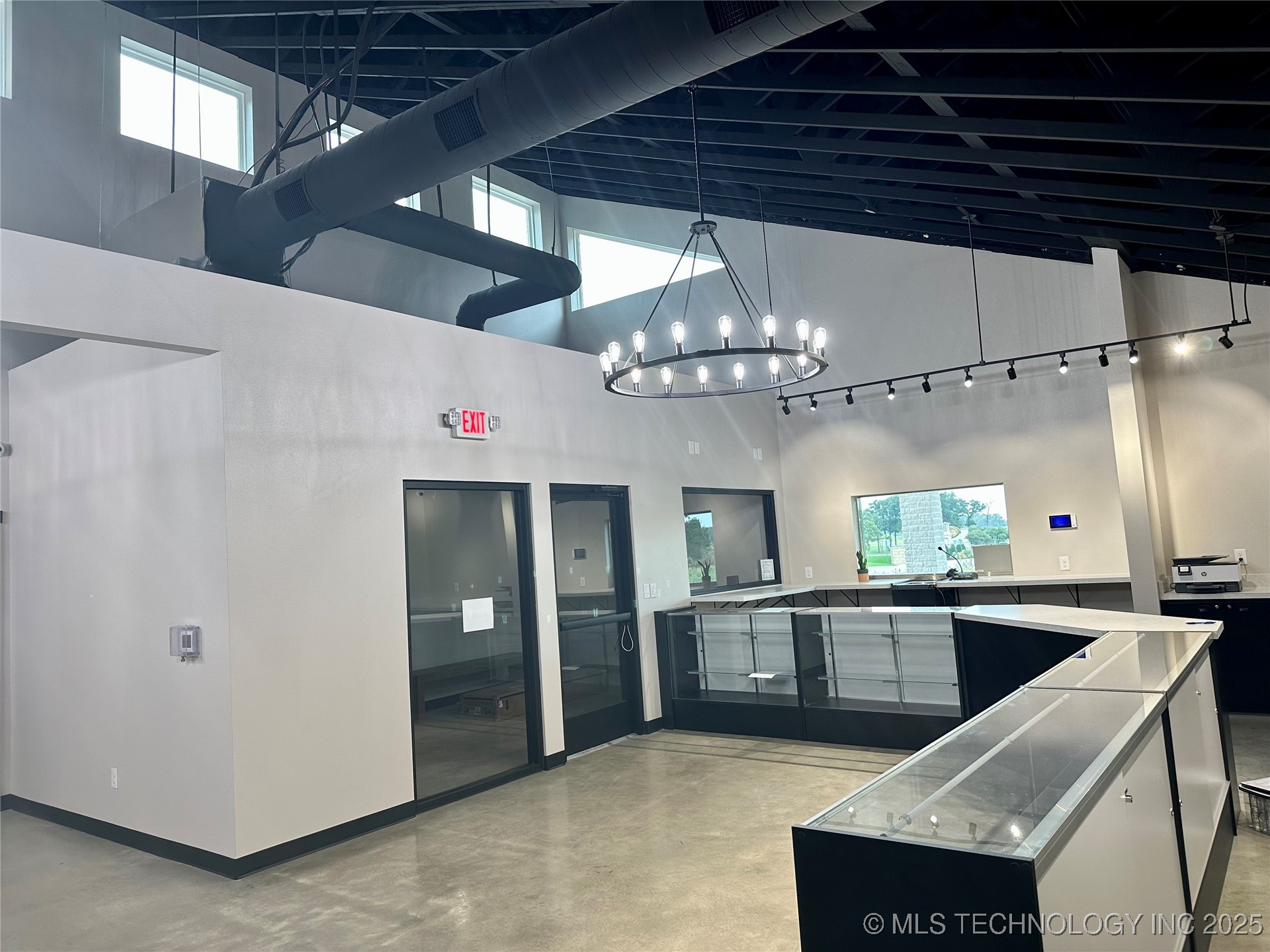 11106 Rogers Road Property Photo 6