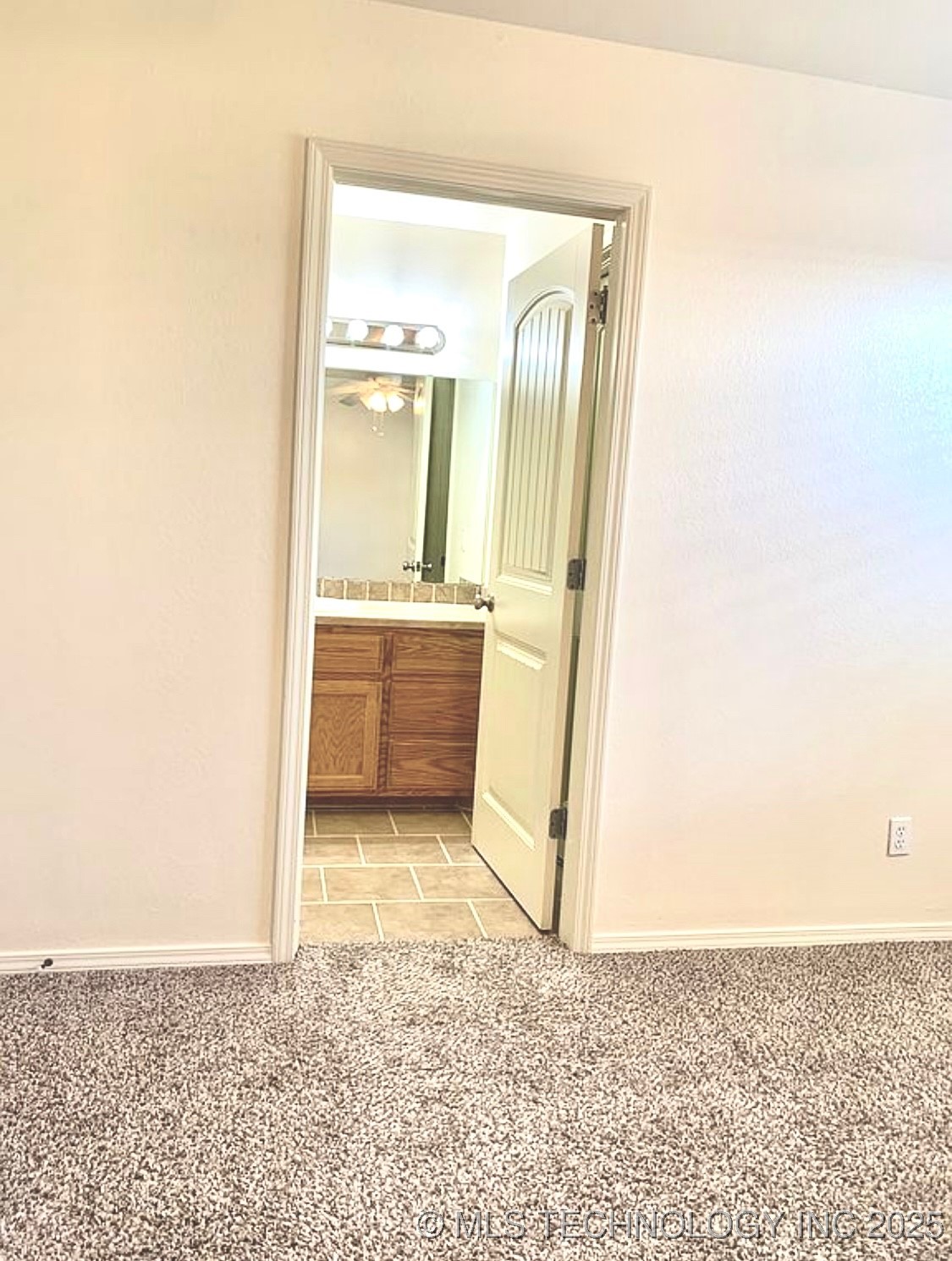 360 E Harrison Property Photo 10