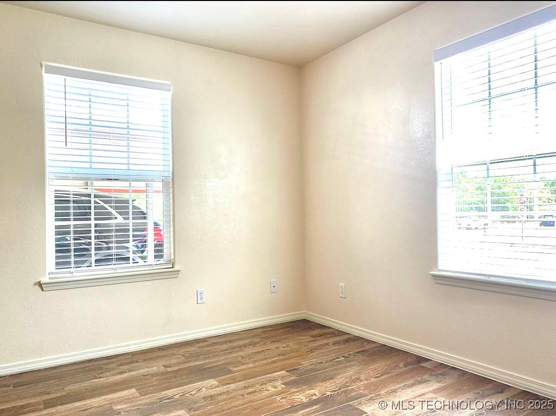 360 E Harrison Property Photo 11