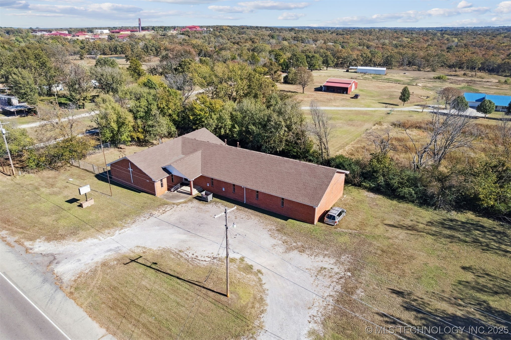 720 S Main Street Property Photo 1