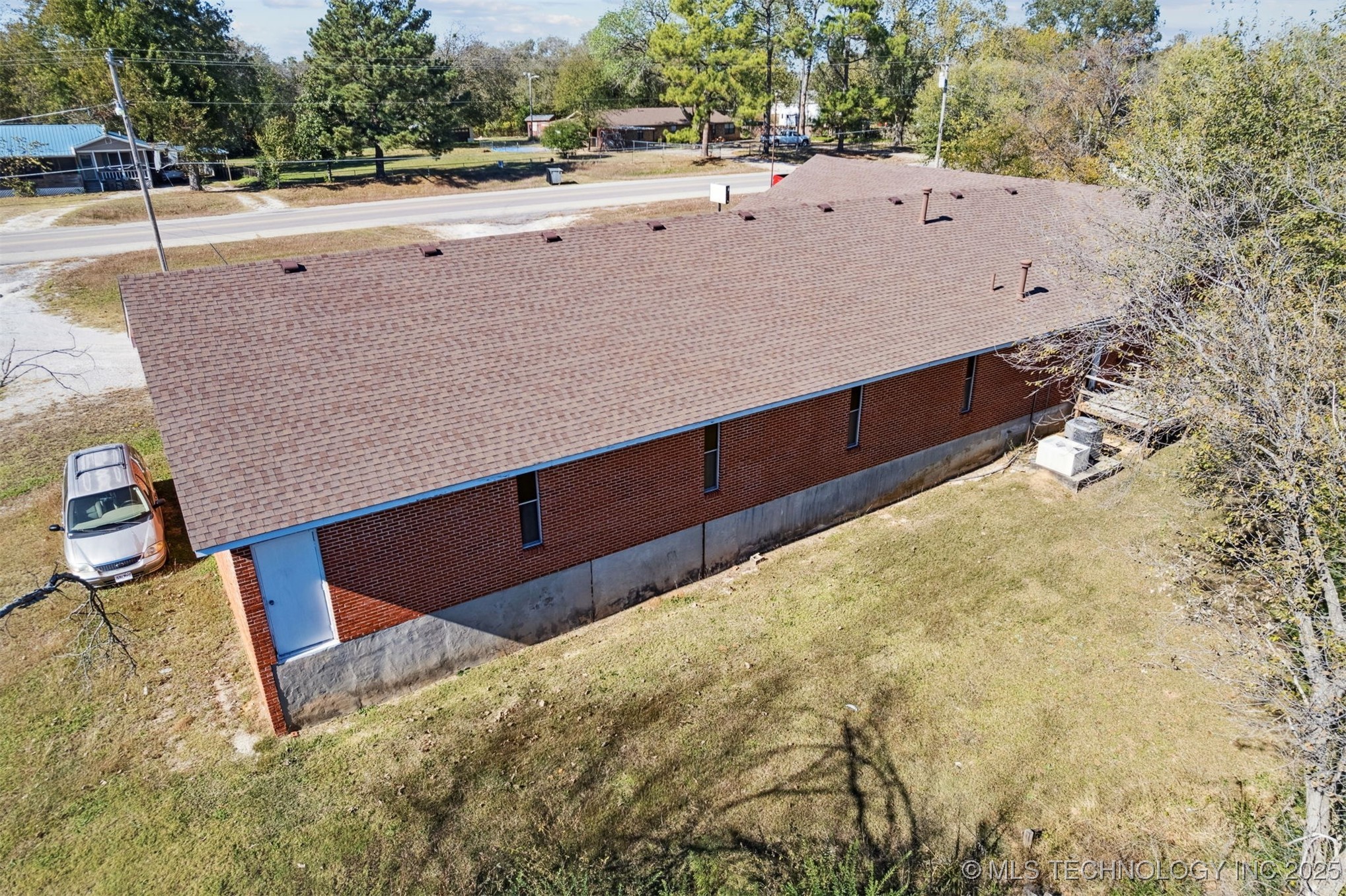 720 S Main Street Property Photo 10