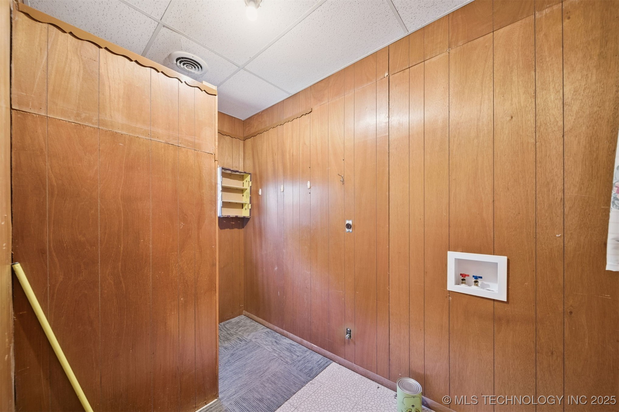 720 S Main Street Property Photo 16