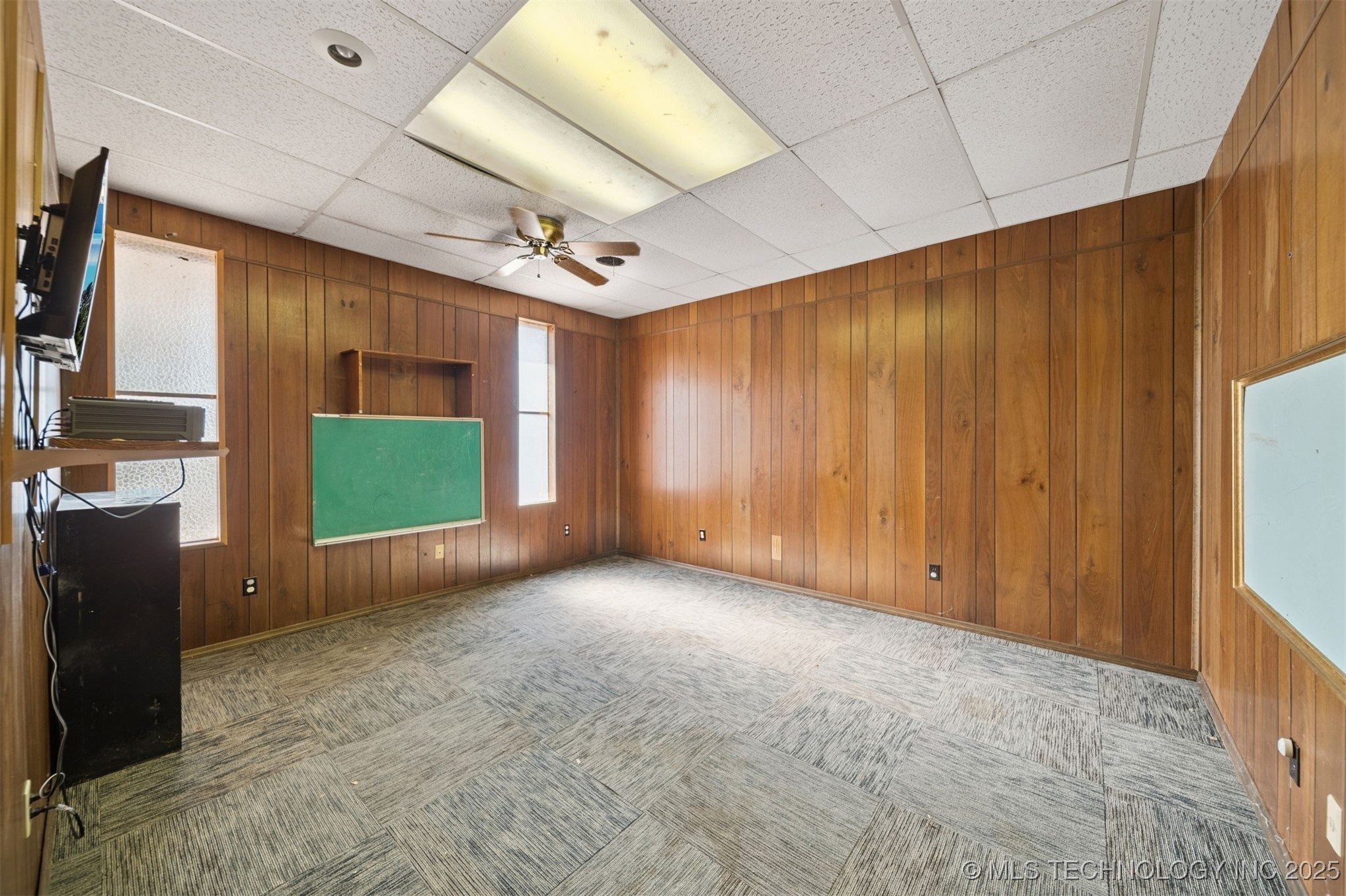 720 S Main Street Property Photo 17