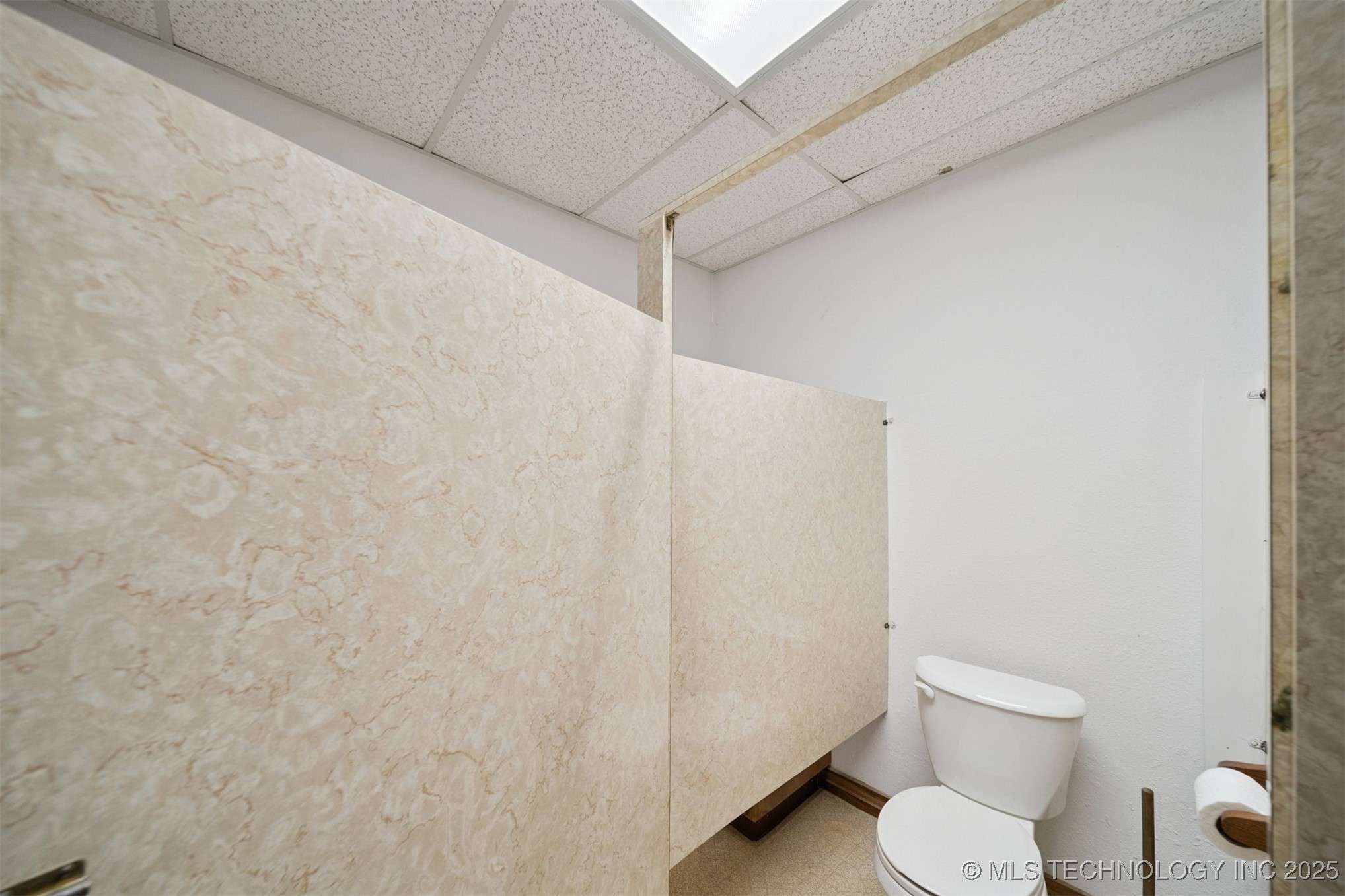 720 S Main Street Property Photo 24