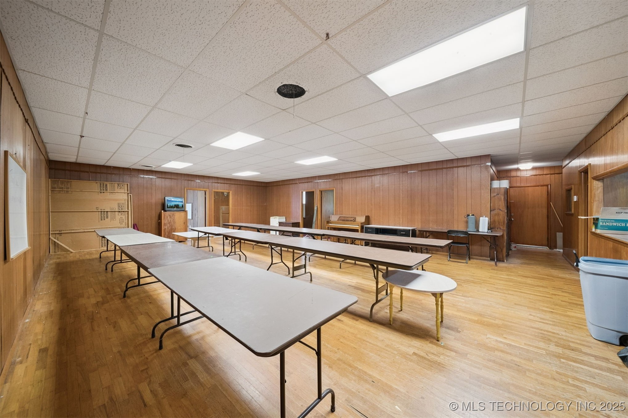 720 S Main Street Property Photo 28