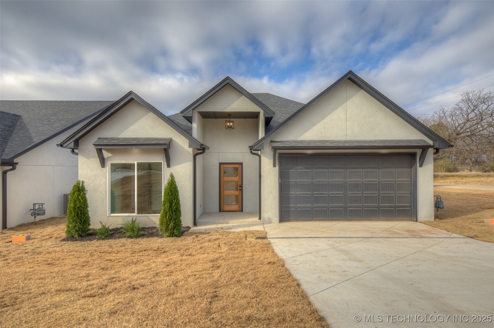 720 N 10 Street Property Photo 1