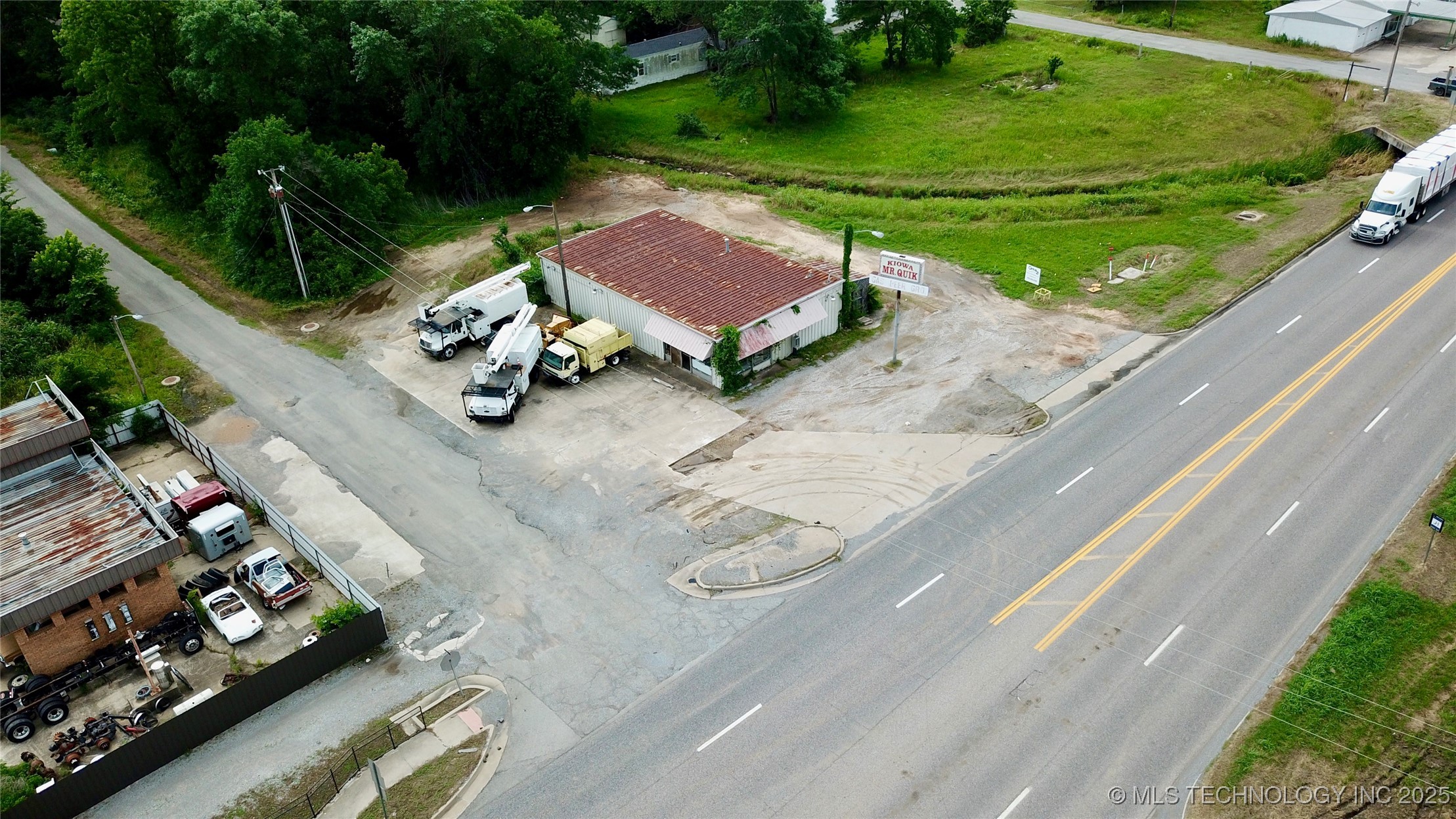 00 Us Hwy 69 Property Photo 2