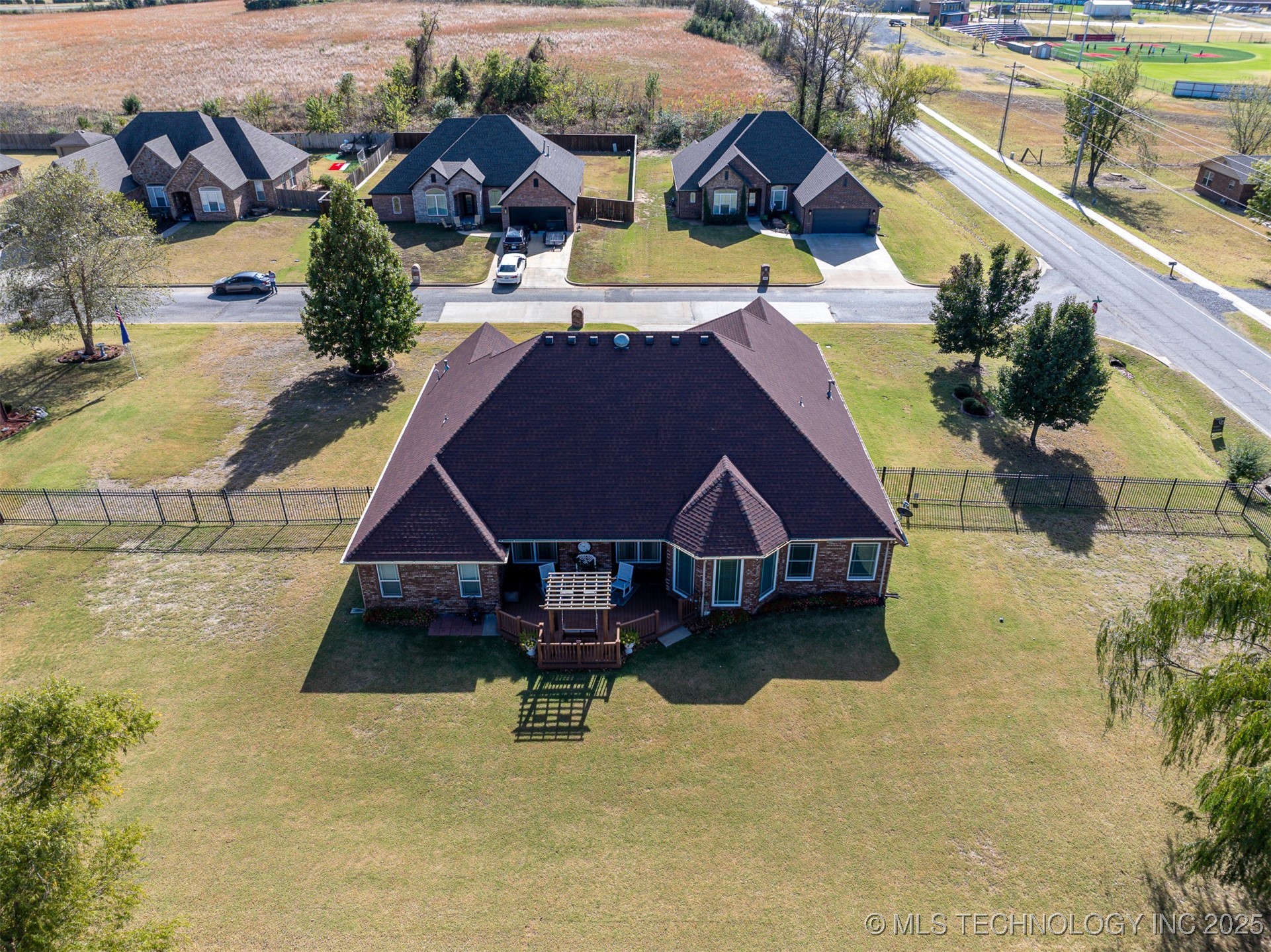 1400 Richmond Drive Property Photo 44
