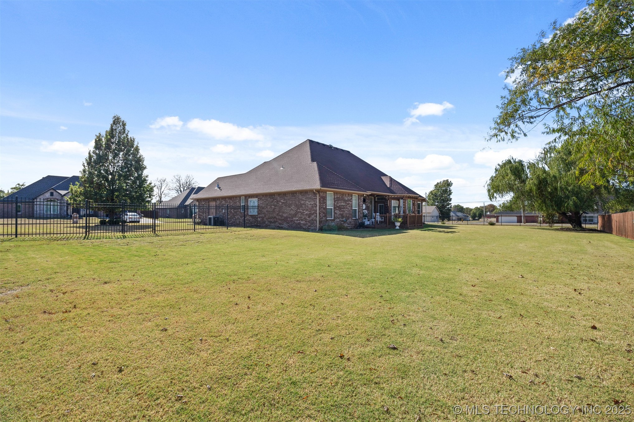 1400 Richmond Drive Property Photo 45
