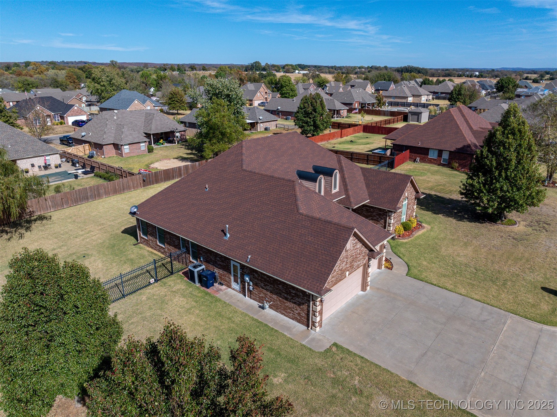 1400 Richmond Drive Property Photo 47