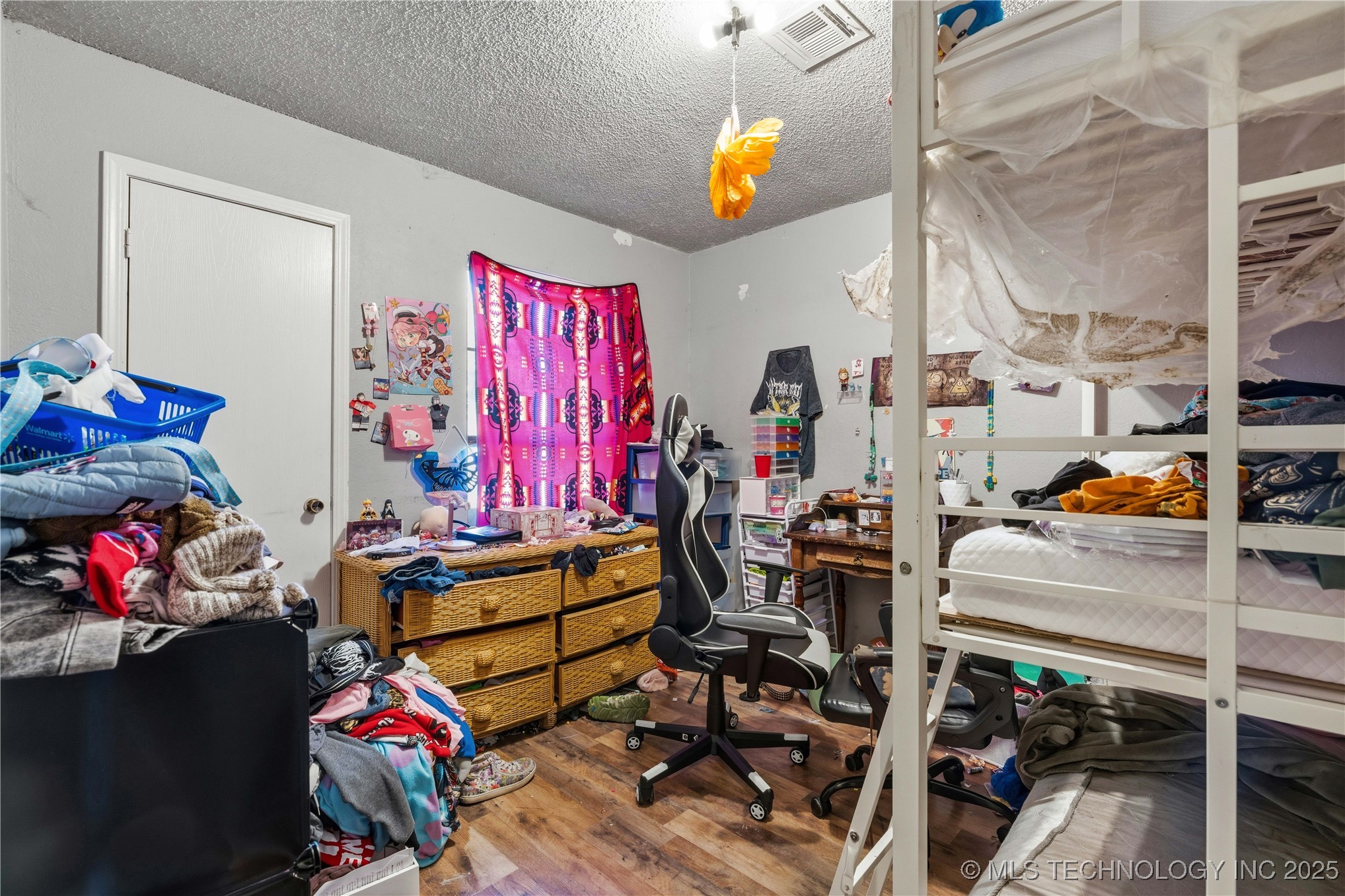 687 E 142nd Place Property Photo 14