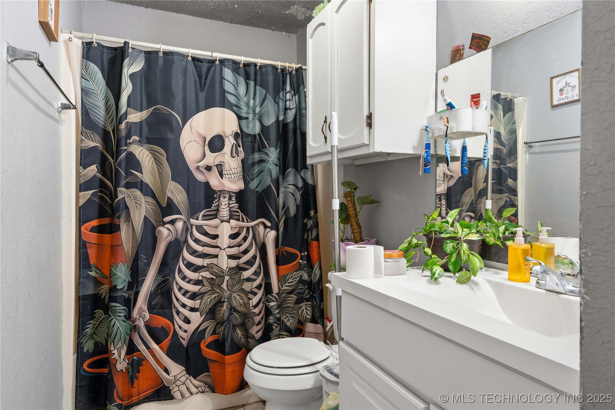 687 E 142nd Place Property Photo 15