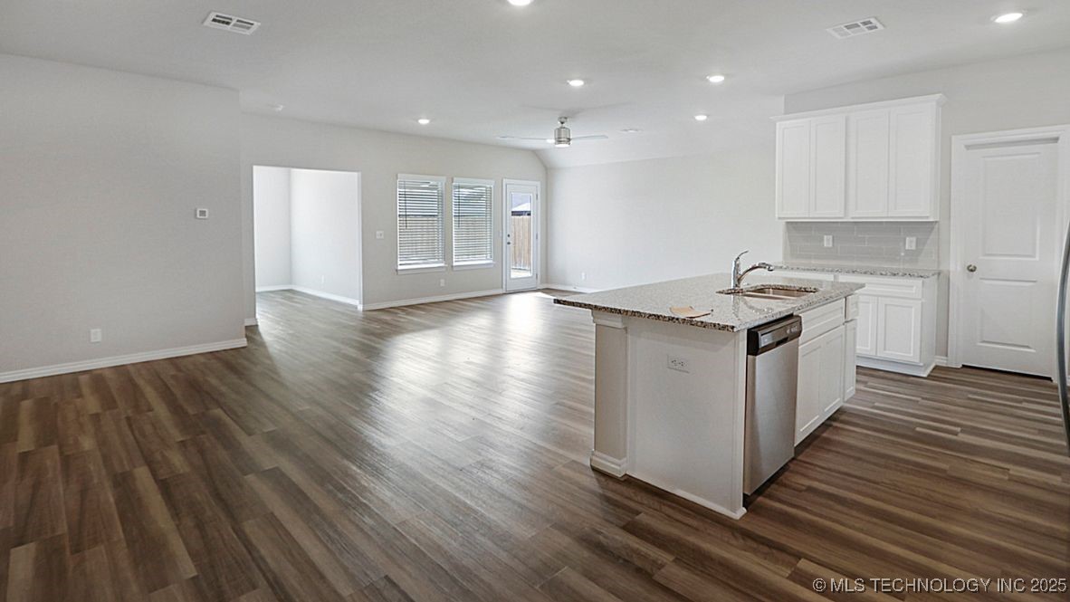 7020 E 154th Street S Property Photo 4