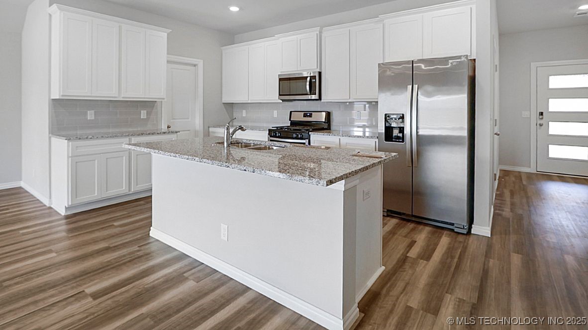 7020 E 154th Street S Property Photo 6