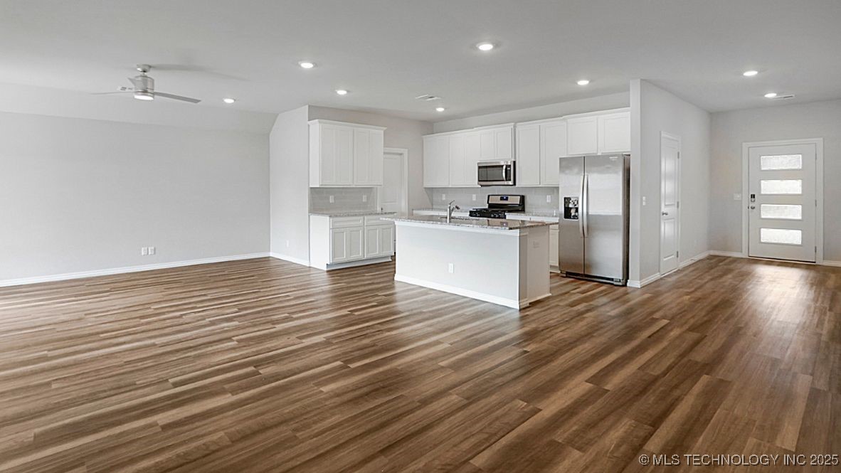 7020 E 154th Street S Property Photo 8