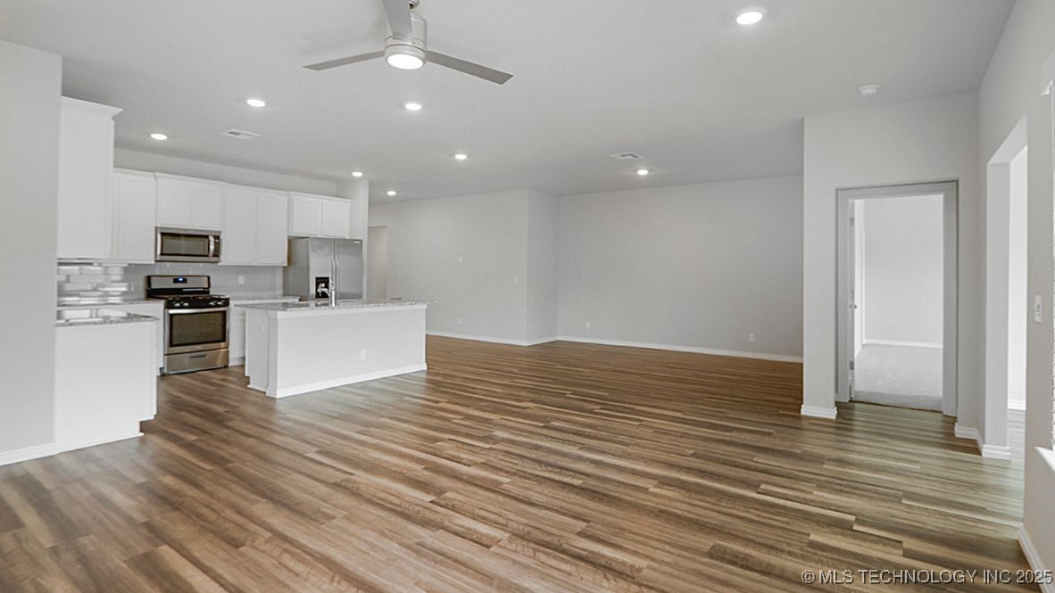 7020 E 154th Street S Property Photo 9