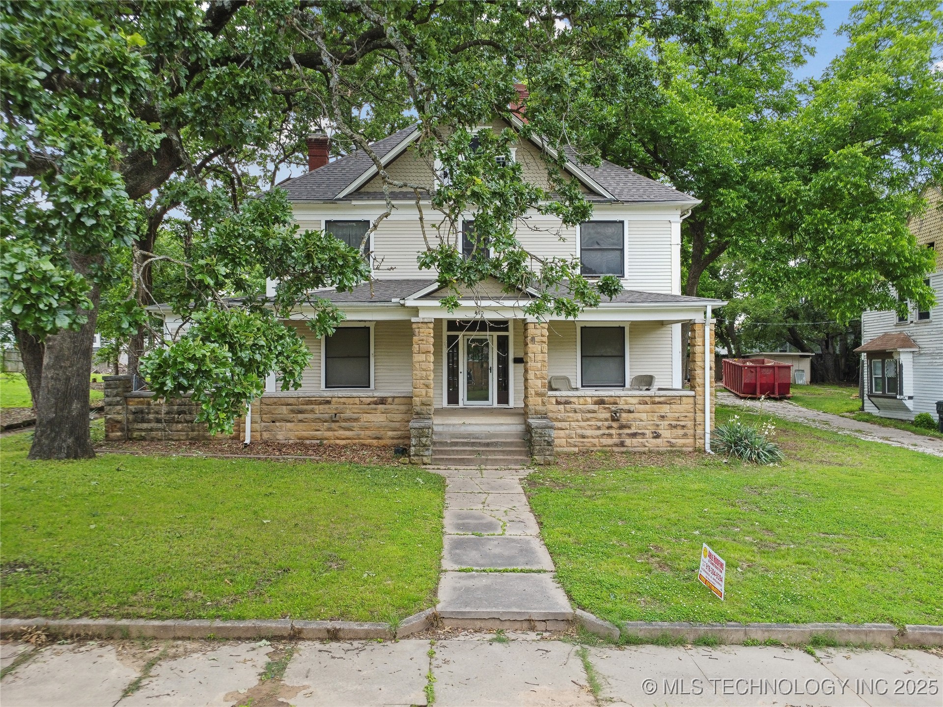 410 S Seminole Avenue Property Photo 1