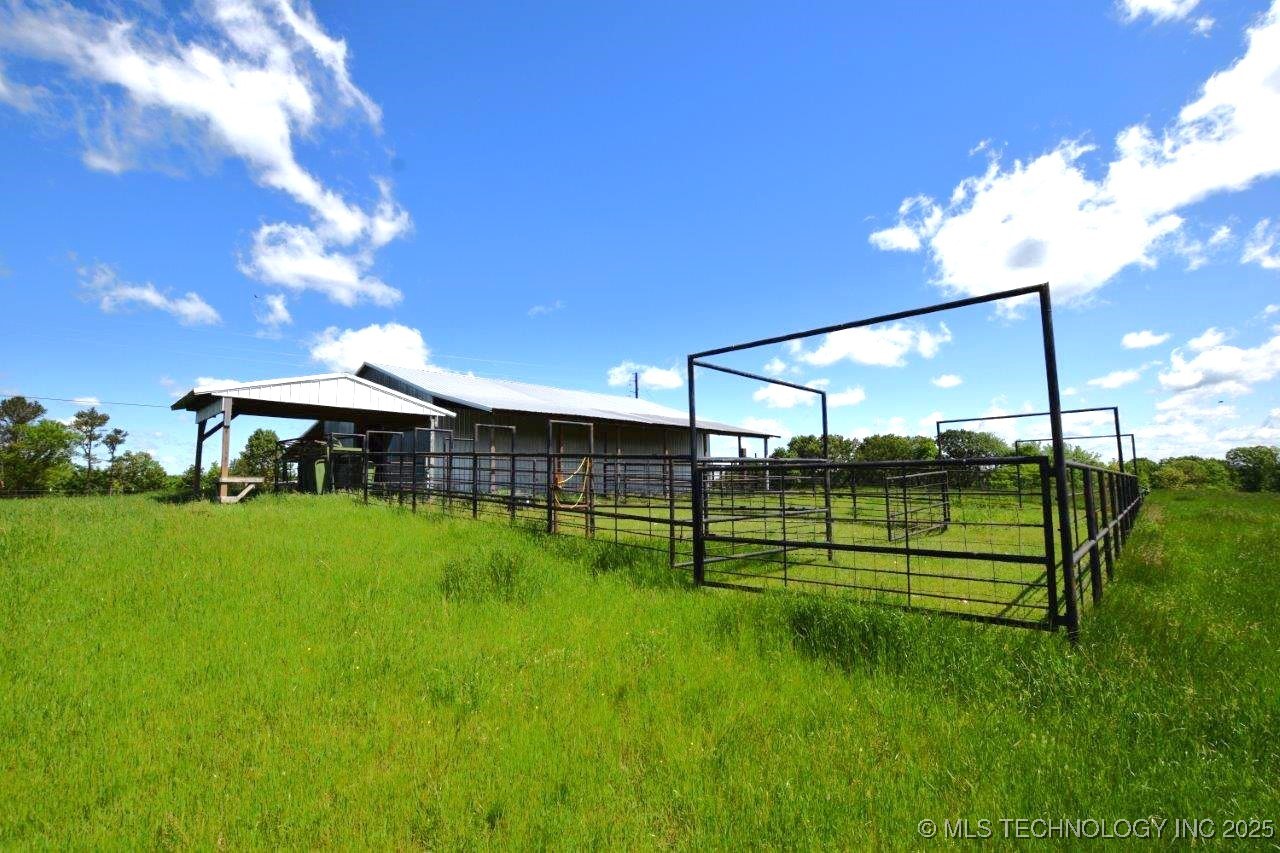 79001 Hwy 59 Property Photo 15