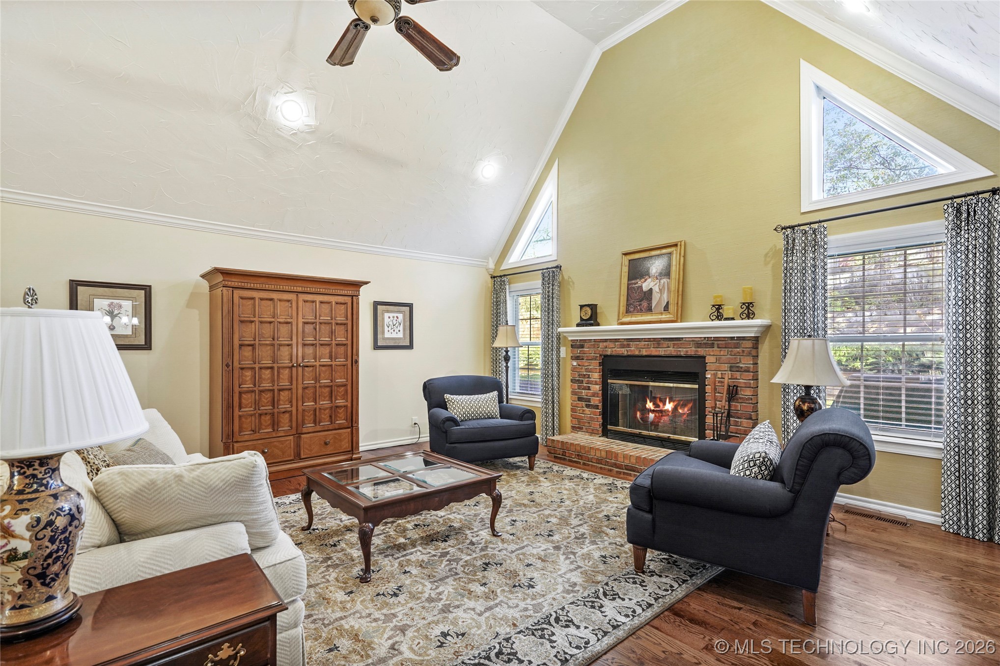 8751 S College Place Property Photo 5