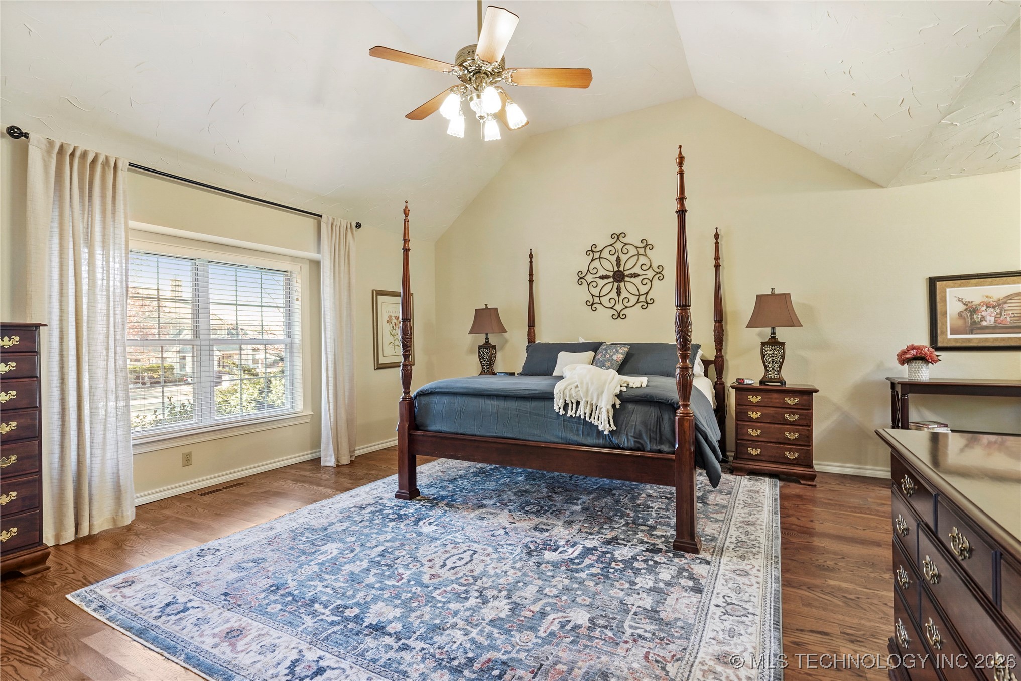 8751 S College Place Property Photo 12