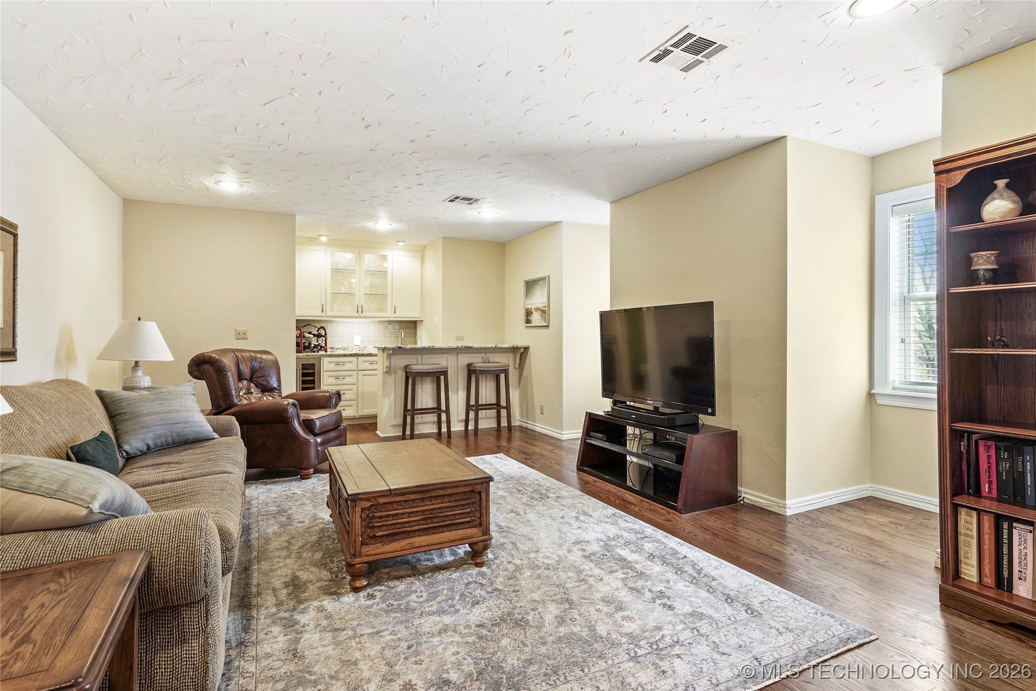 8751 S College Place Property Photo 20