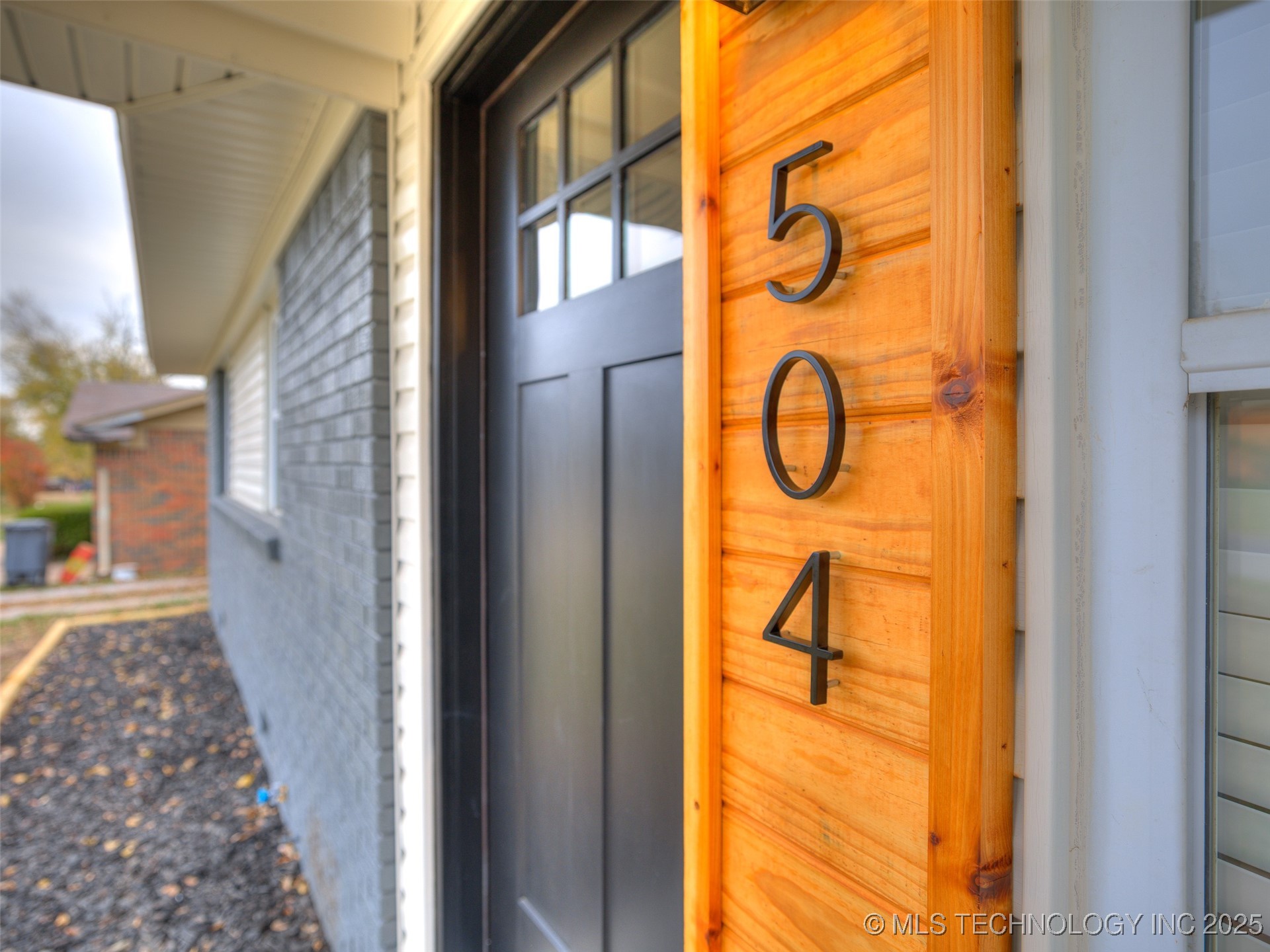 504 S 104th East Avenue Property Photo 2