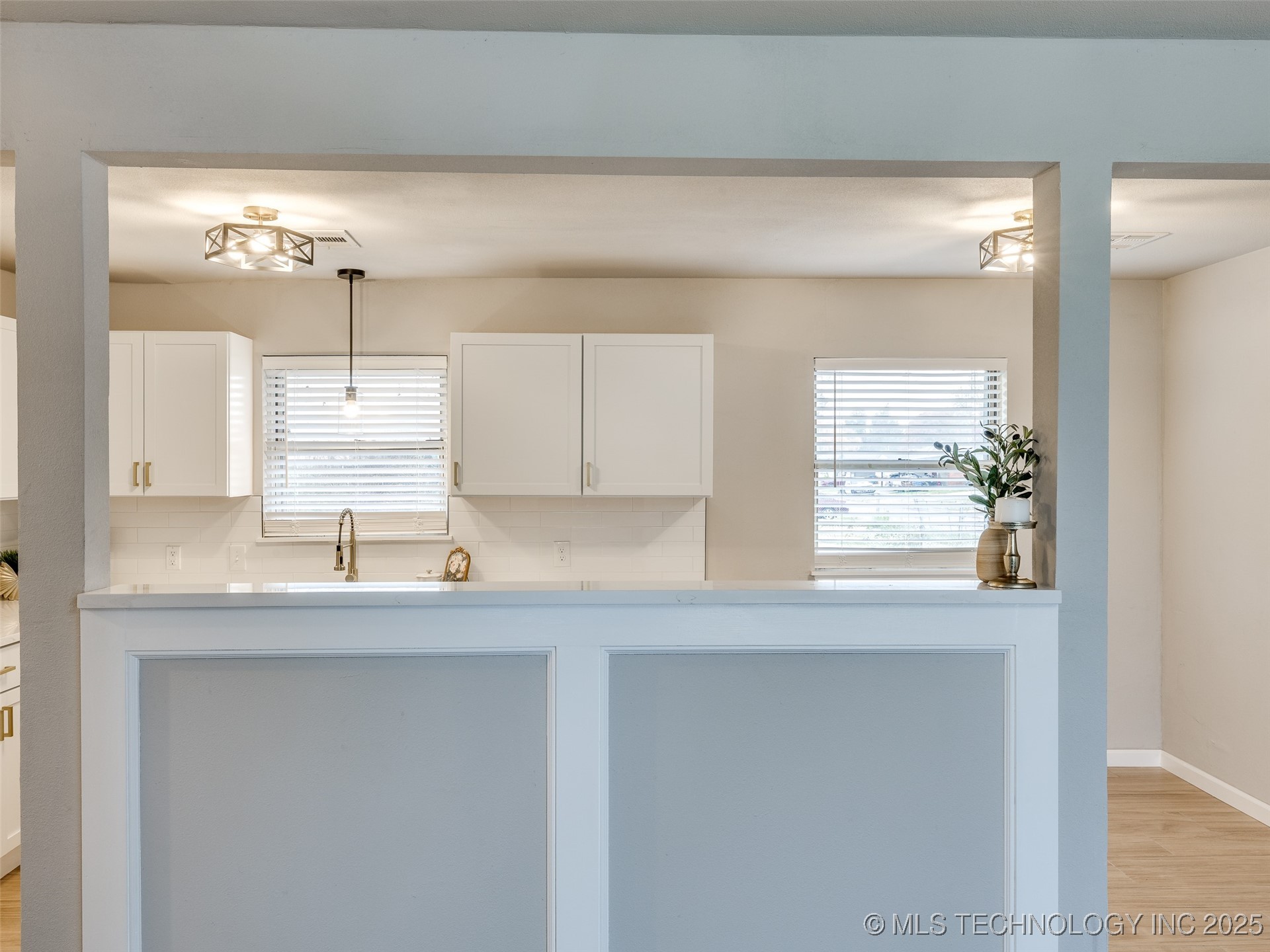 504 S 104th East Avenue Property Photo 6