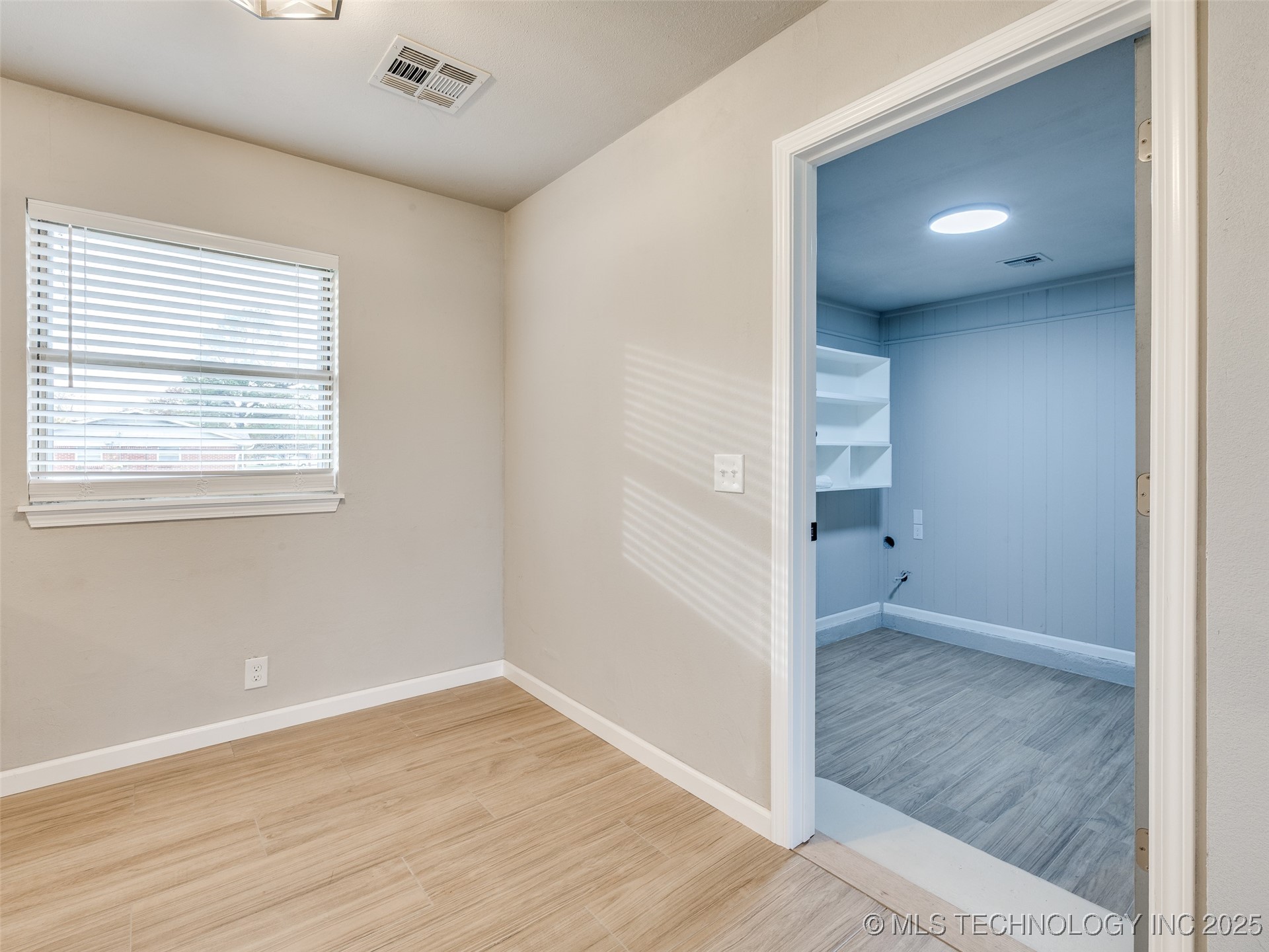 504 S 104th East Avenue Property Photo 11