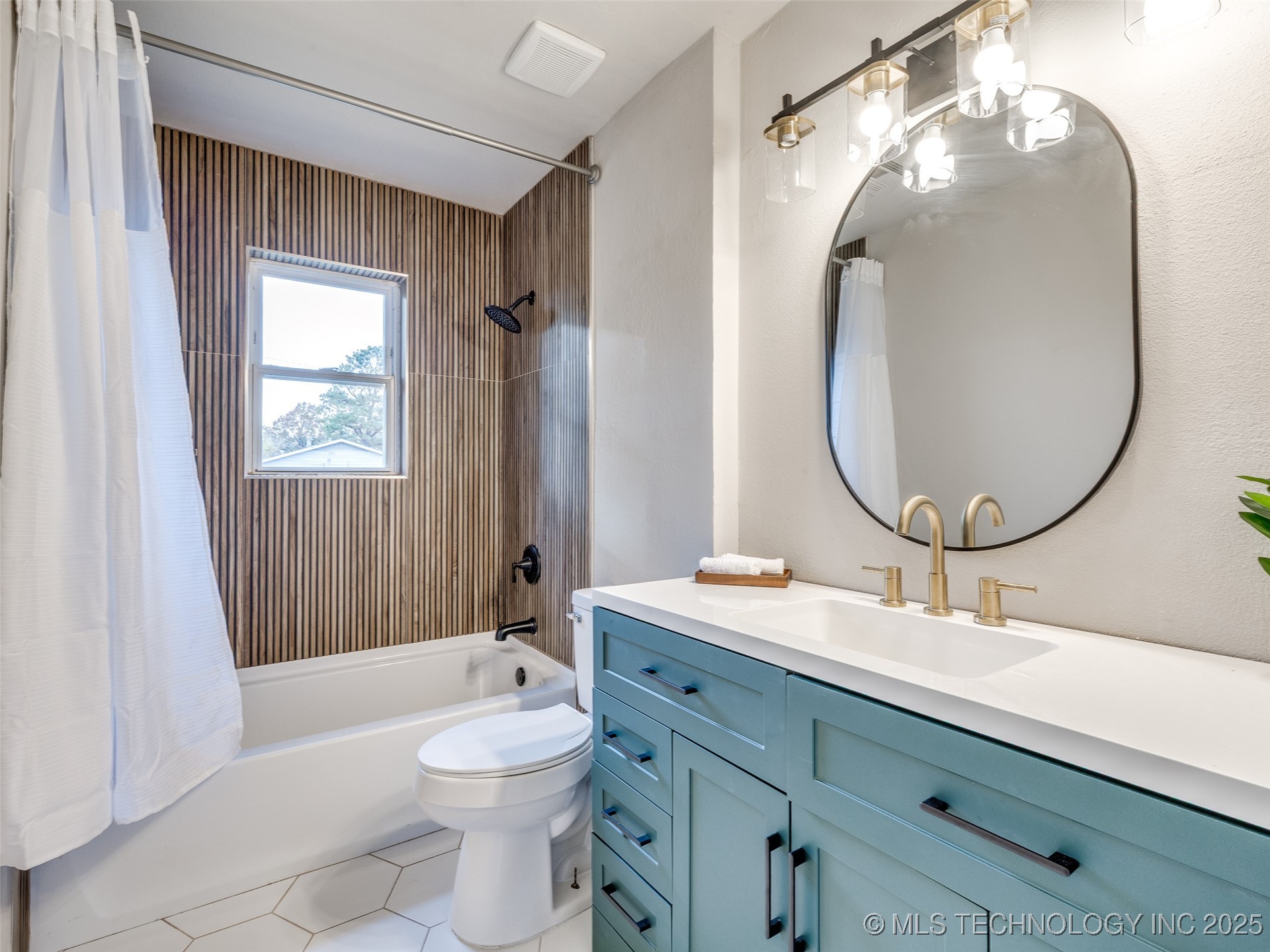 504 S 104th East Avenue Property Photo 19