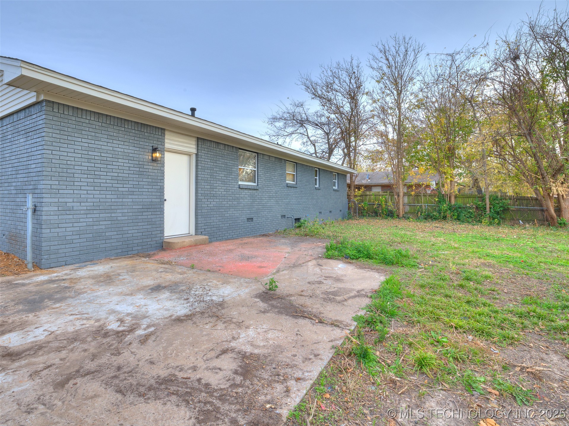 504 S 104th East Avenue Property Photo 20