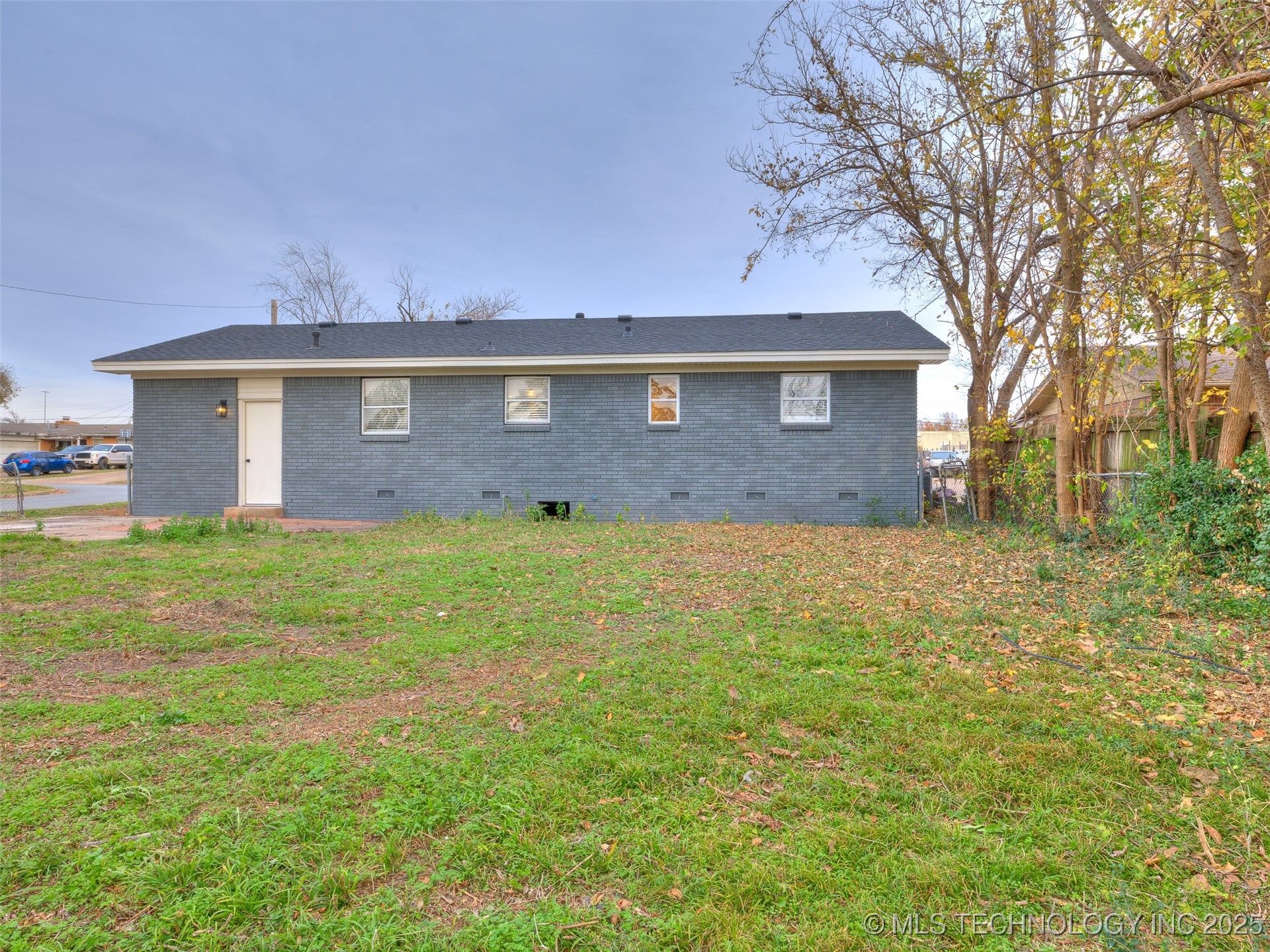 504 S 104th East Avenue Property Photo 21