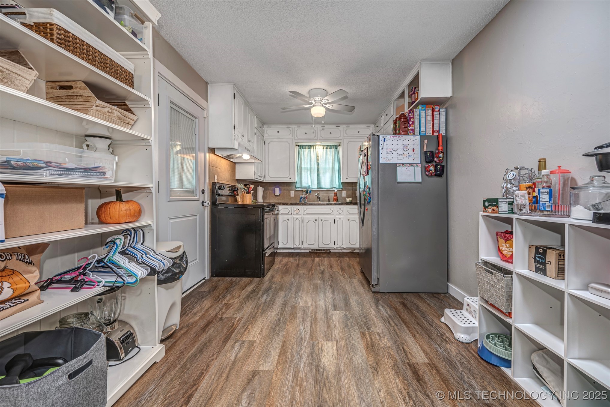 1402 W 10th Property Photo 7