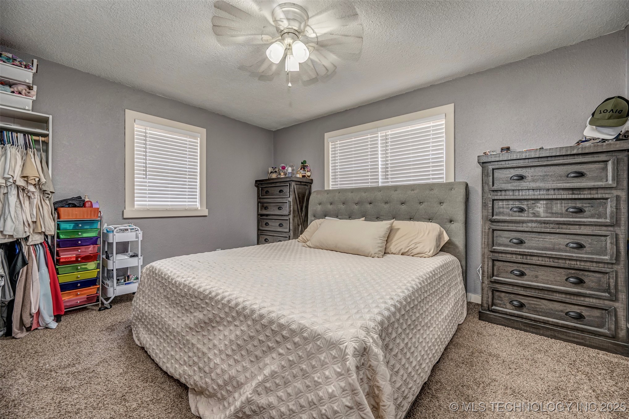 1402 W 10th Property Photo 9