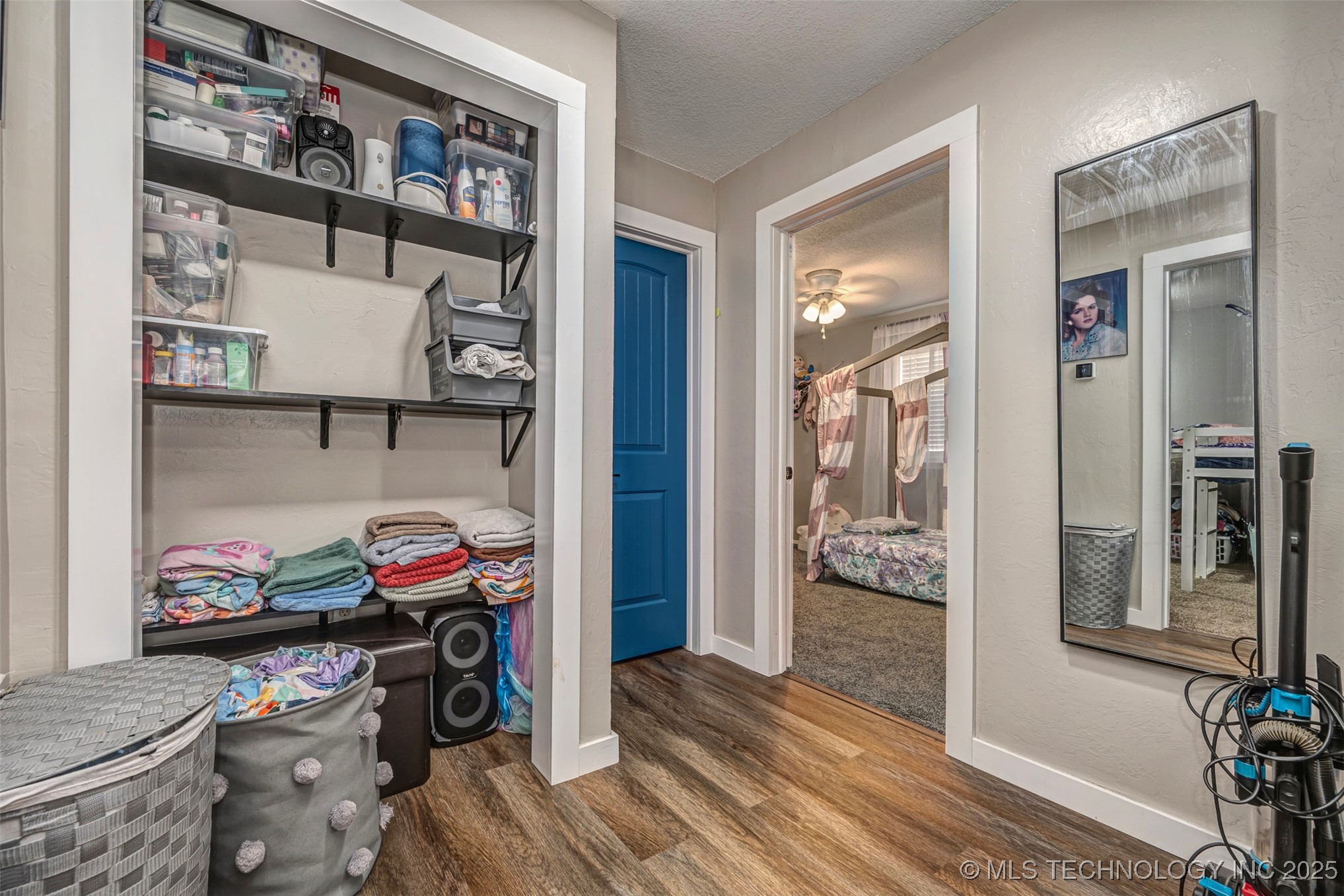 1402 W 10th Property Photo 10