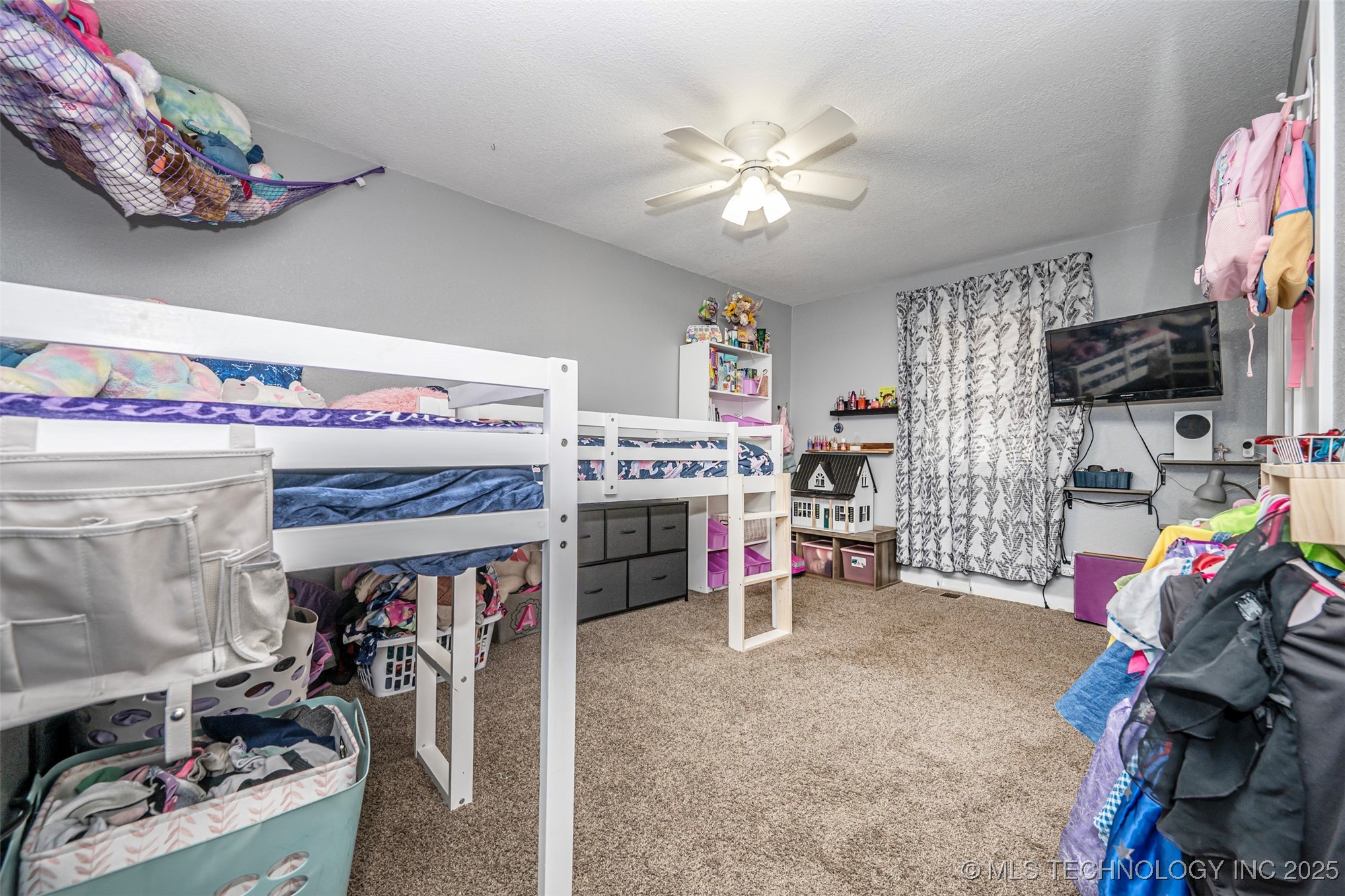 1402 W 10th Property Photo 12