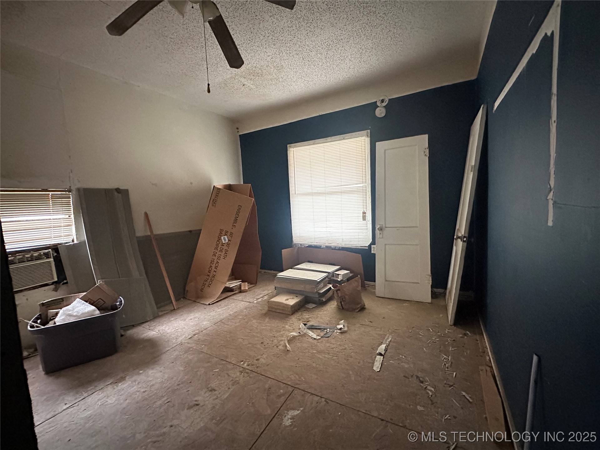 812 W 6th Street Property Photo 7