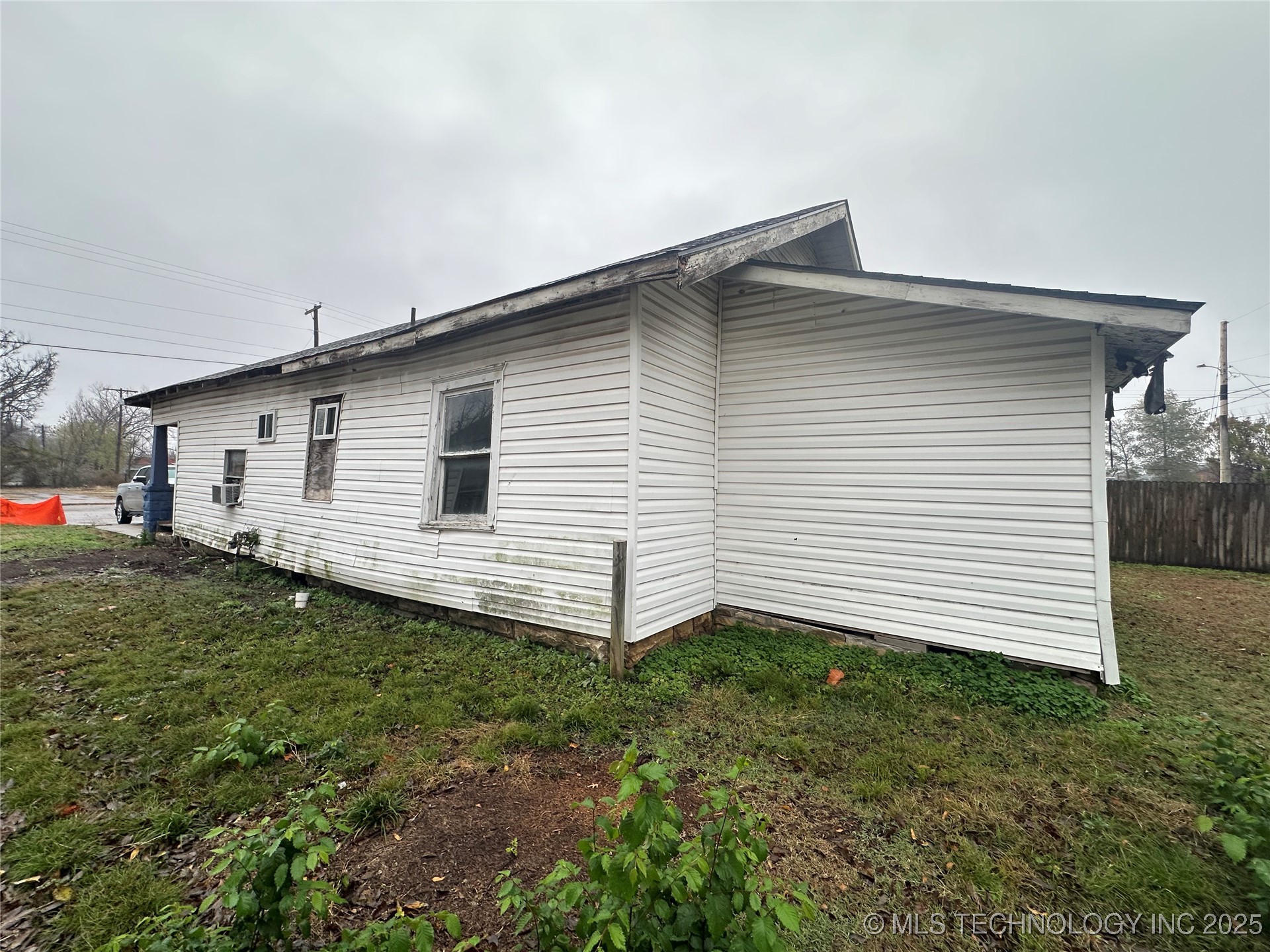 812 W 6th Street Property Photo 14