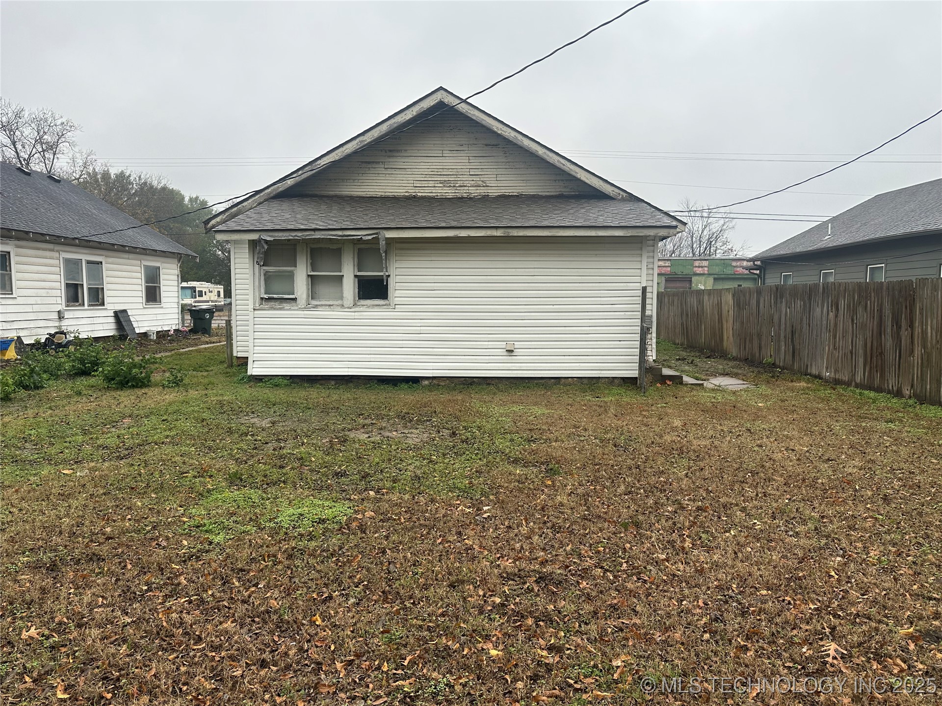 812 W 6th Street Property Photo 16