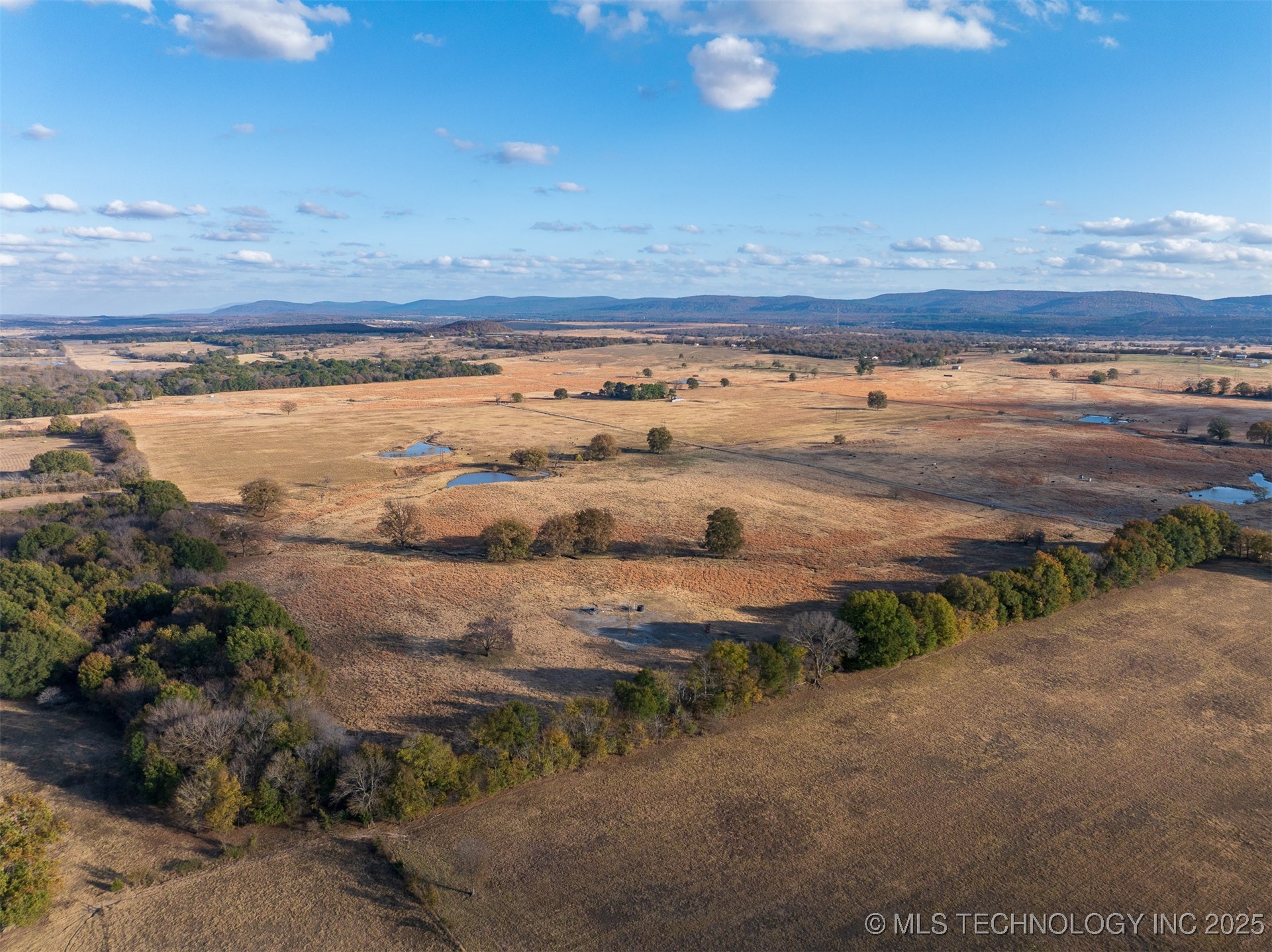 80 S County Road 4440 Property Photo 31