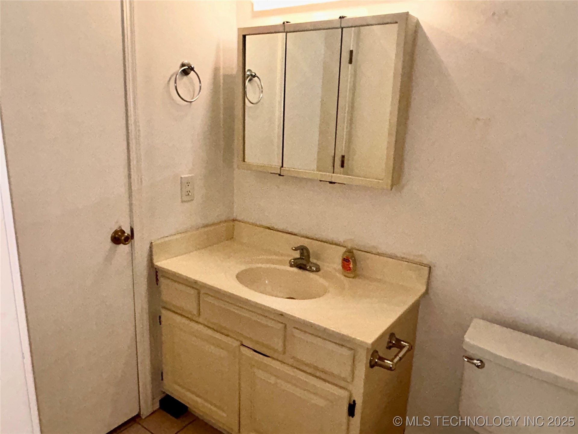 6737 S Peoria Avenue A201 Property Photo 15