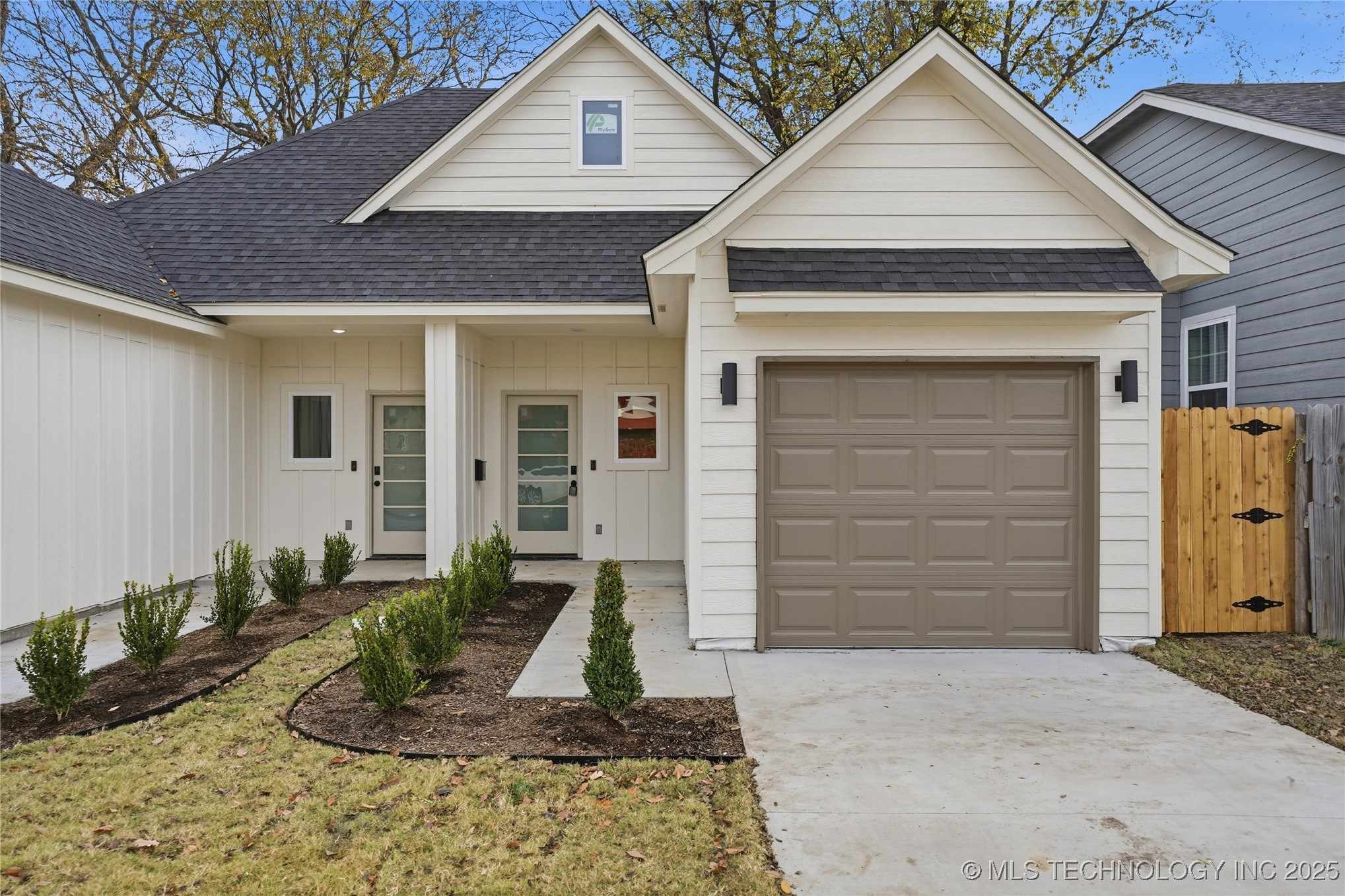 1435 N Main Street A-b Property Photo 3