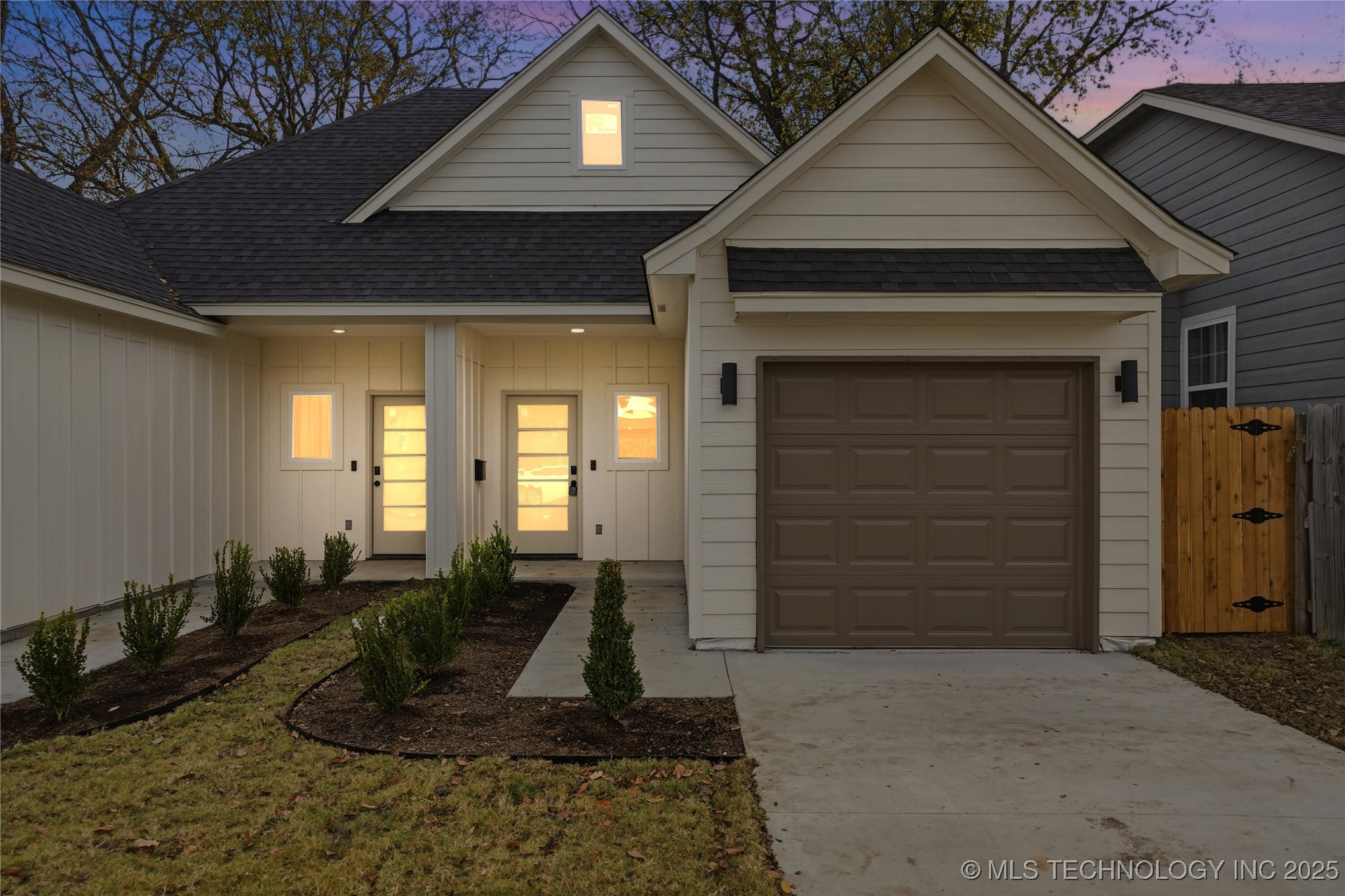 1435 N Main Street A-b Property Photo 6